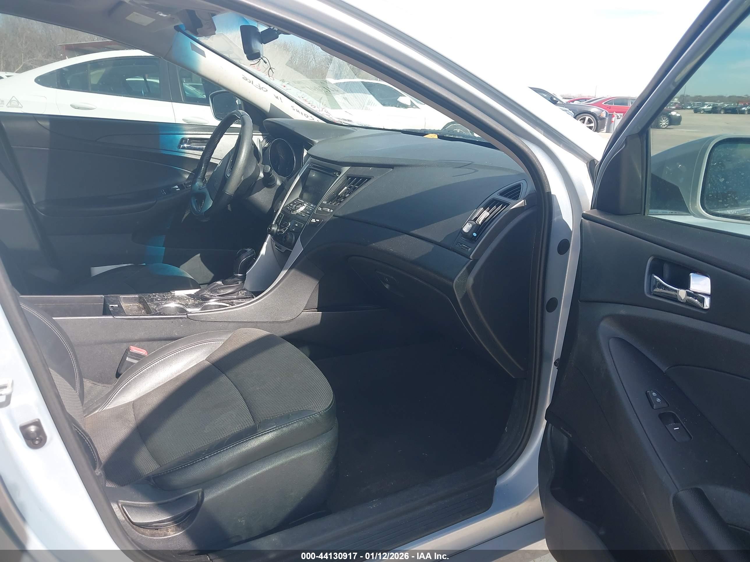 HYUNDAI SONATA image 5