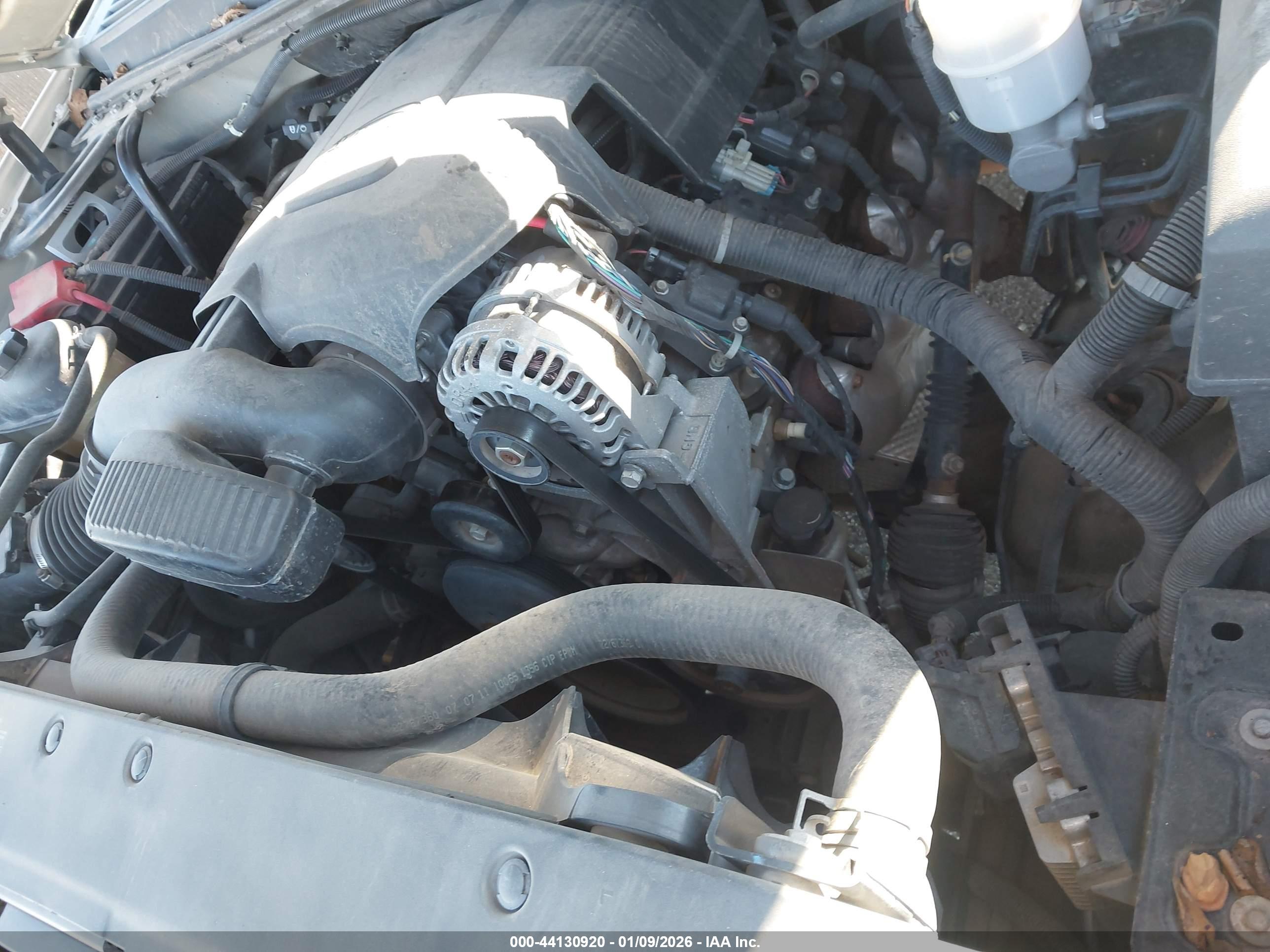 CHEVROLET SUBURBAN image 10