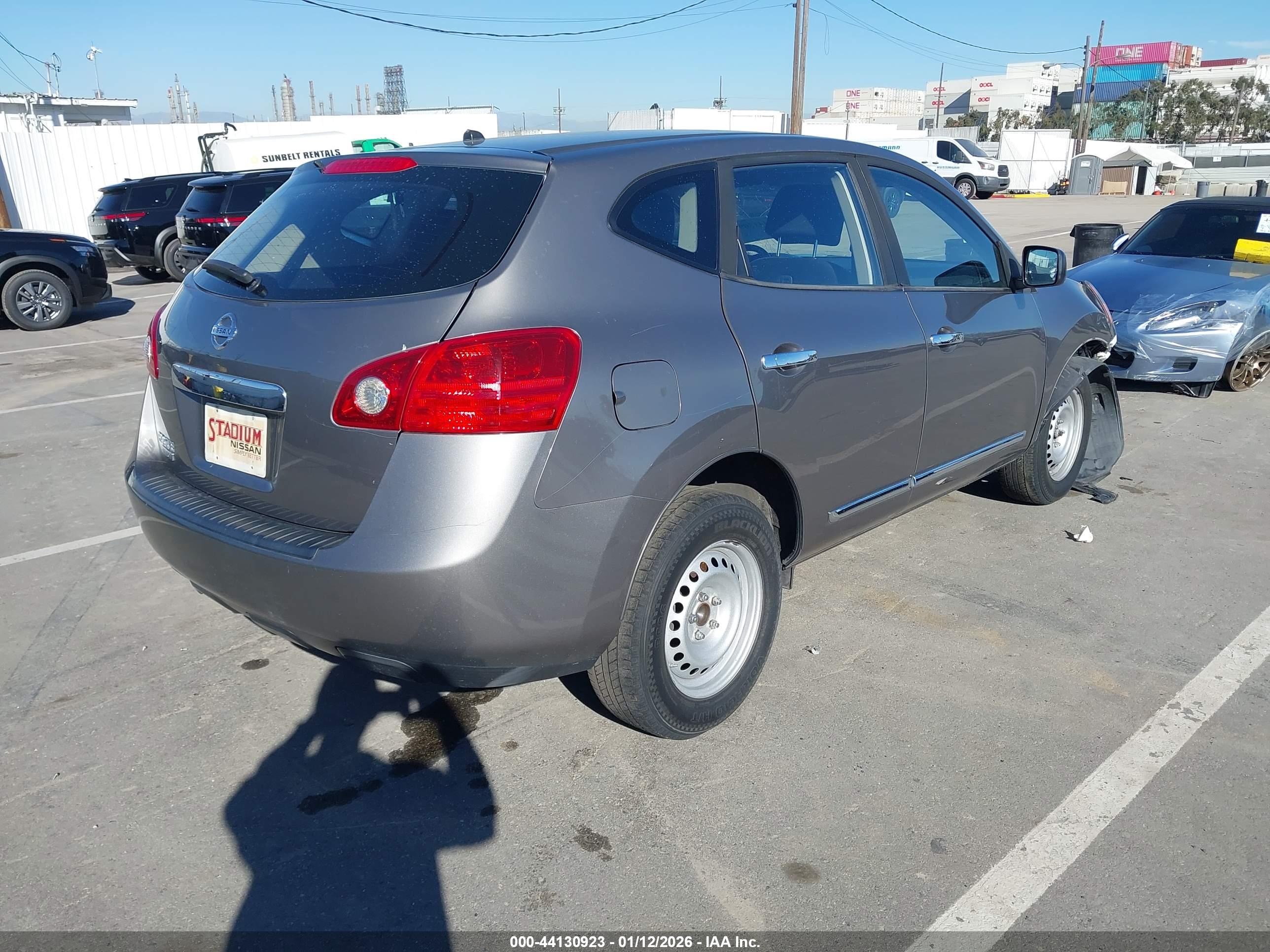 NISSAN ROGUE image 4