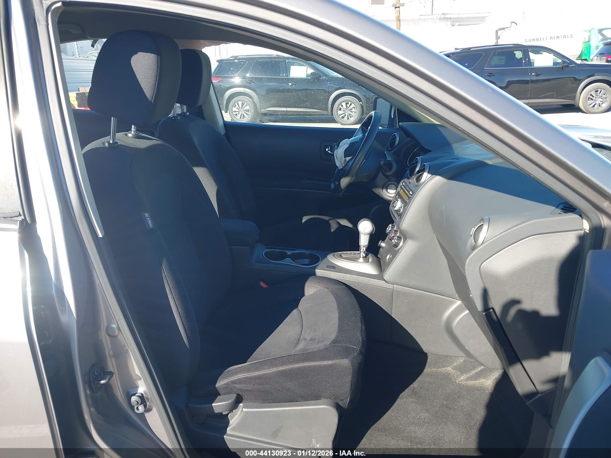 NISSAN ROGUE image 5