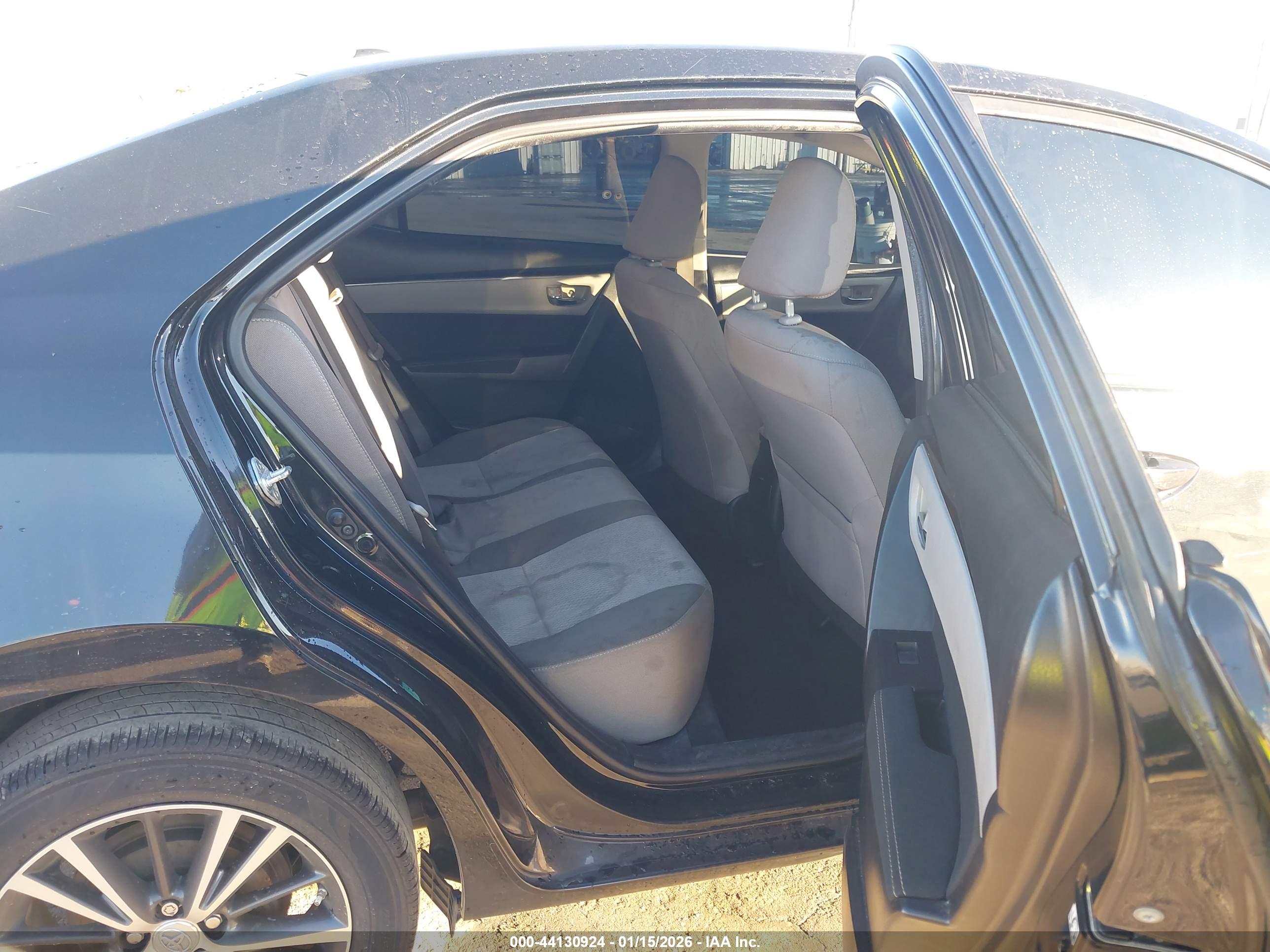TOYOTA COROLLA image 8