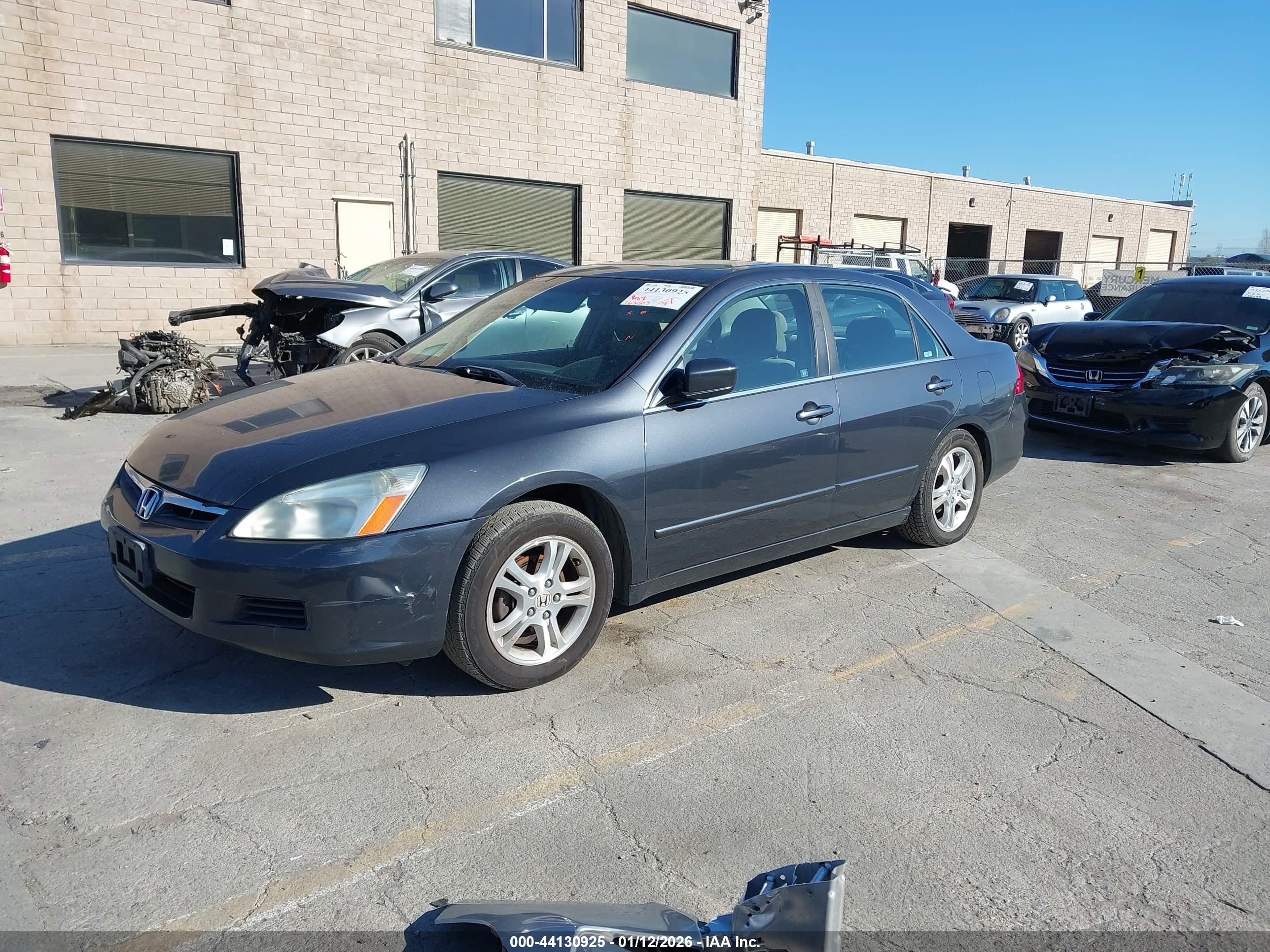HONDA ACCORD image 2