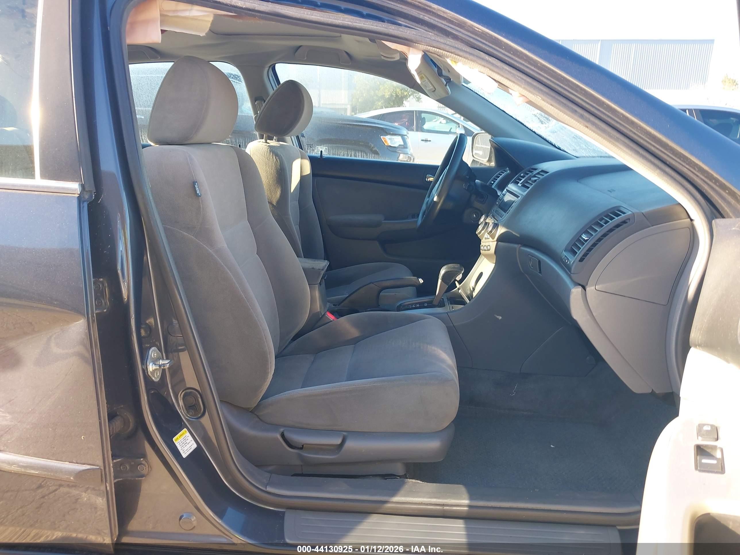 HONDA ACCORD image 5