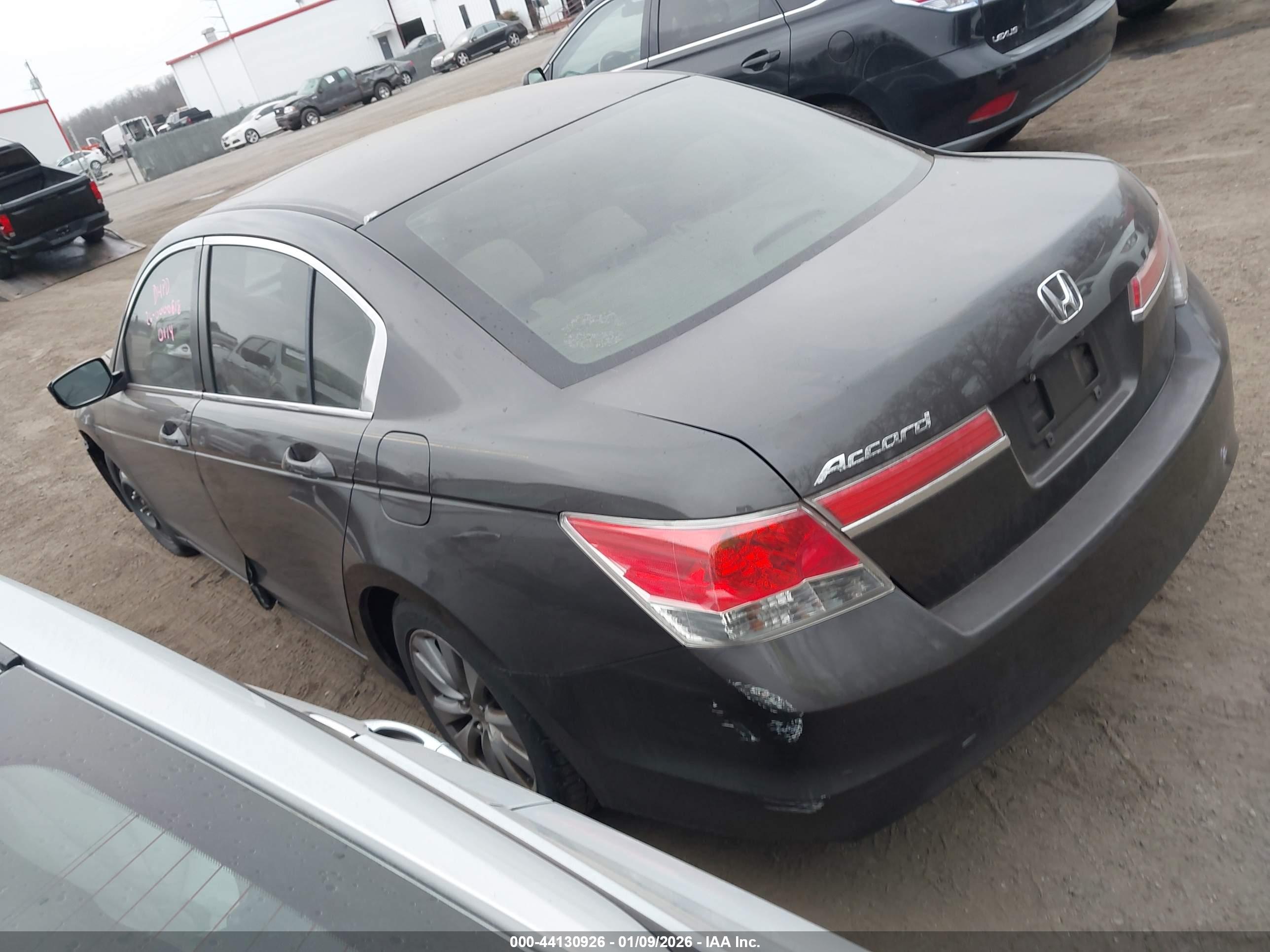HONDA ACCORD image 3