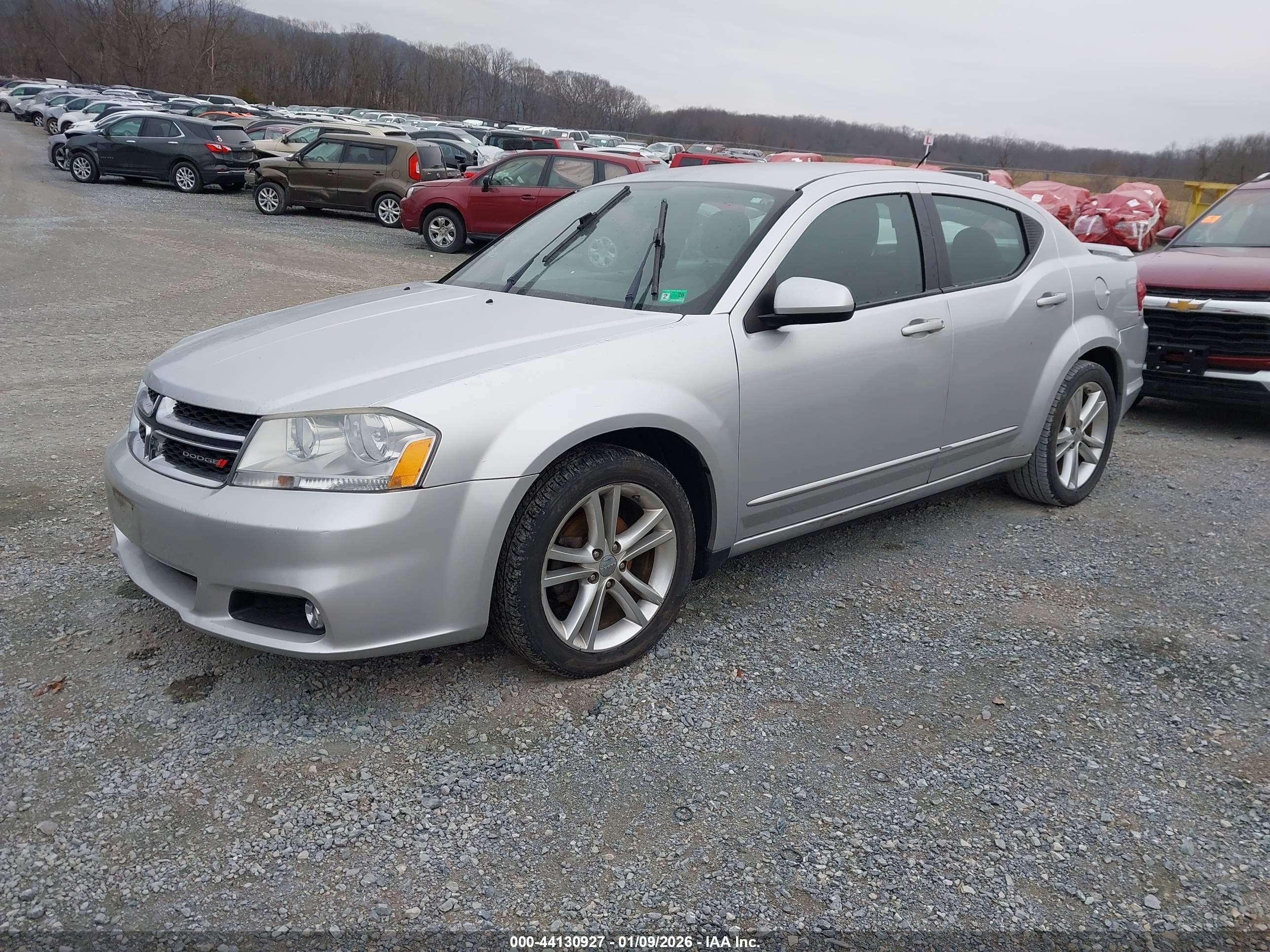 DODGE AVENGER image 2