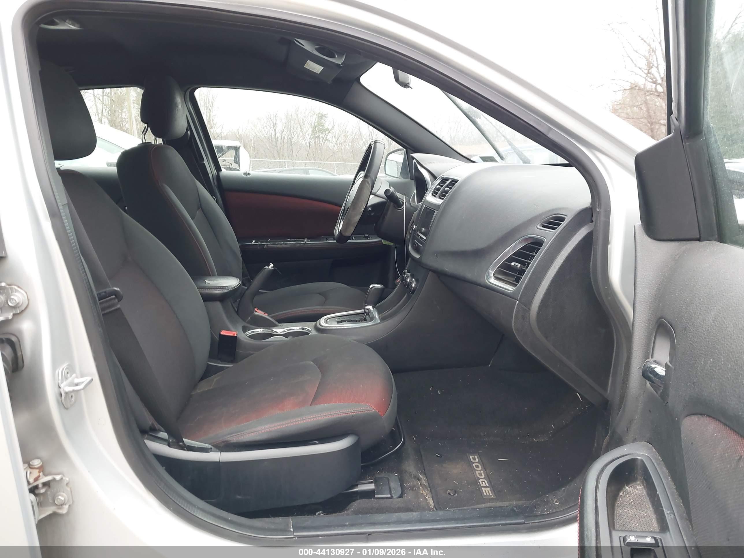 DODGE AVENGER image 5