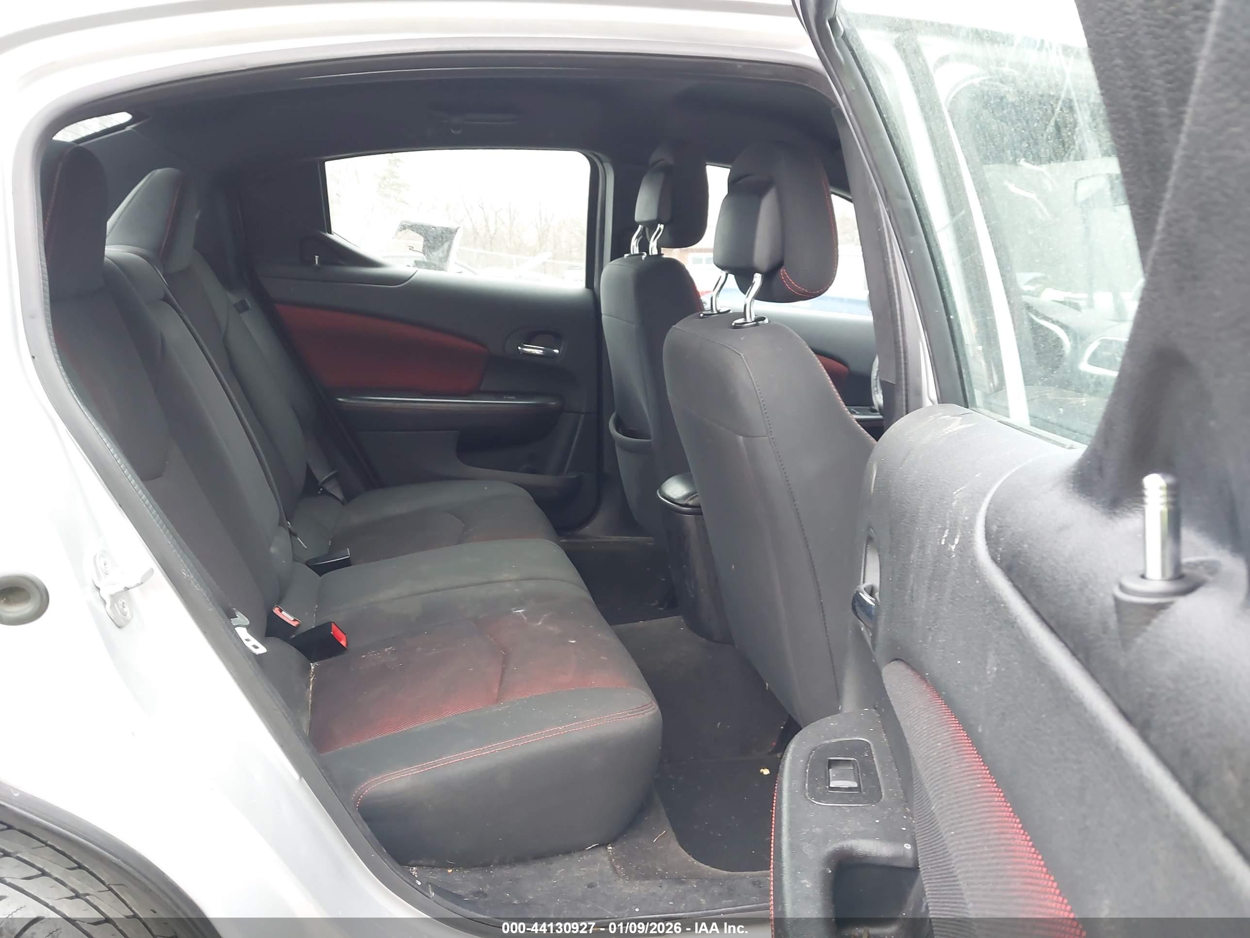 DODGE AVENGER image 8