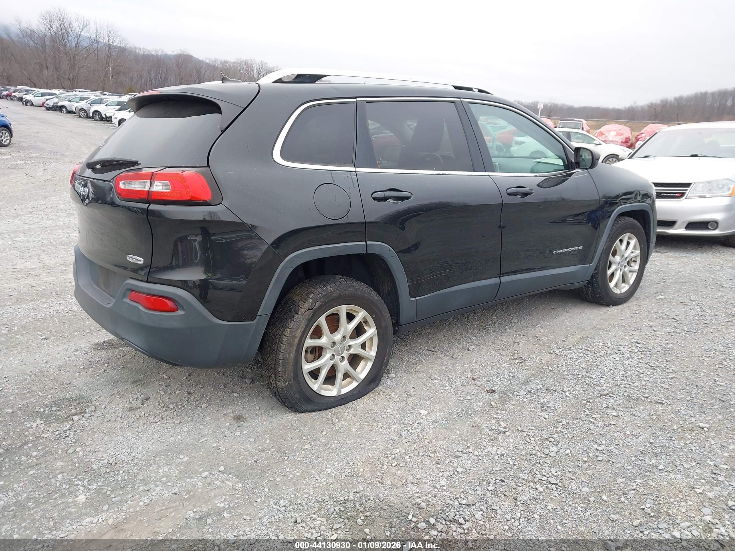 JEEP CHEROKEE image 4