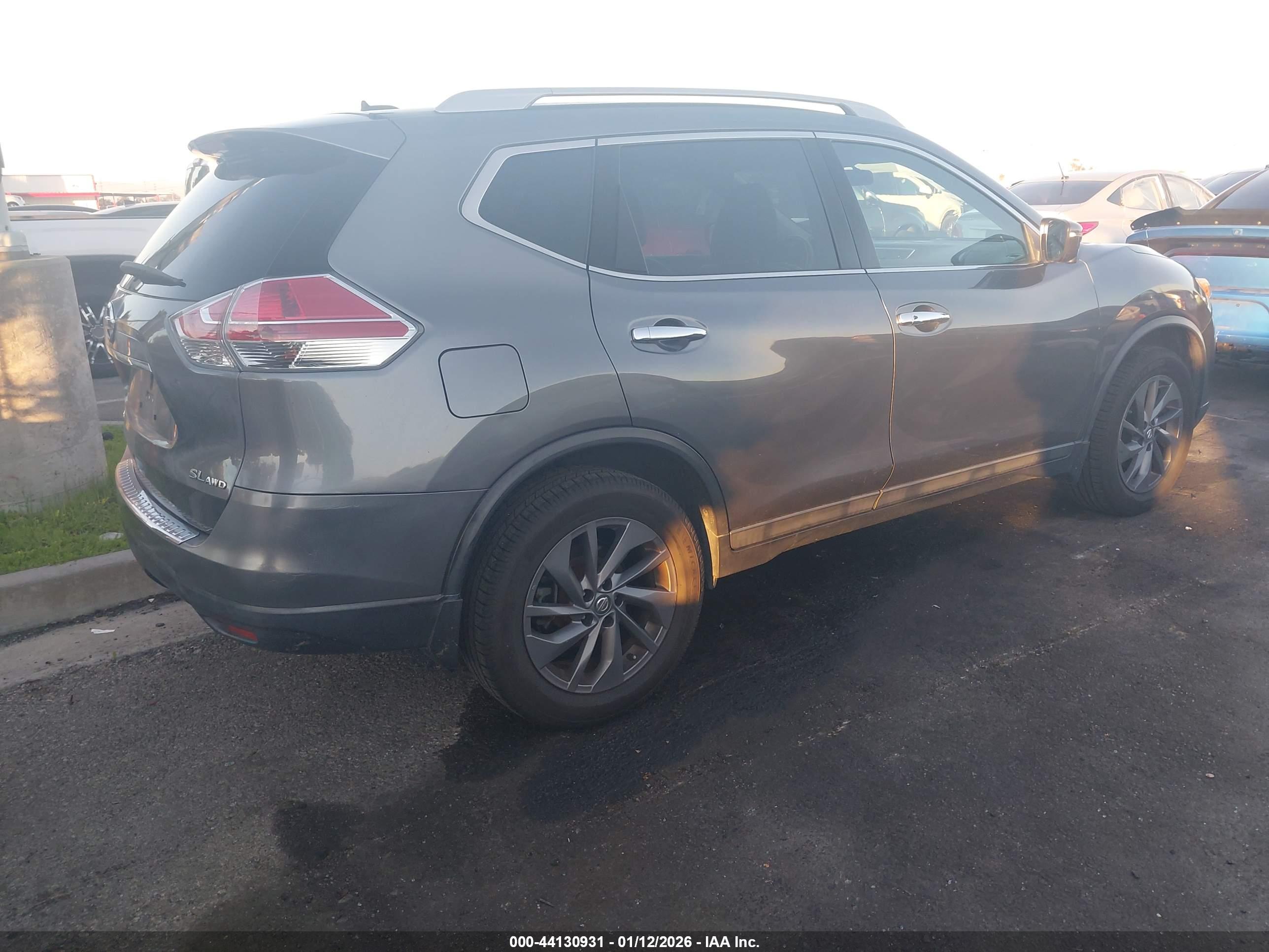 NISSAN ROGUE image 4