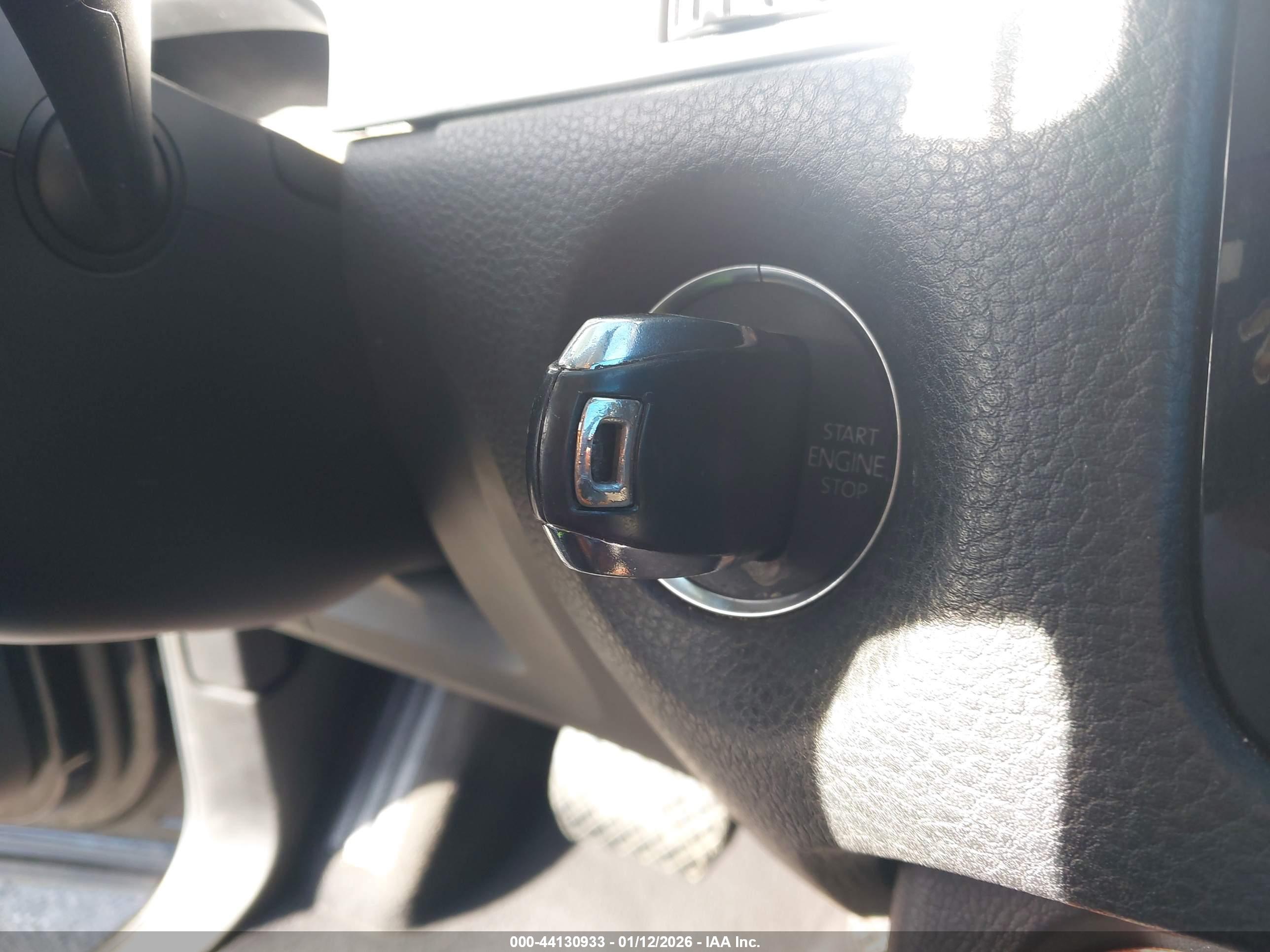 VOLKSWAGEN TOUAREG image 11