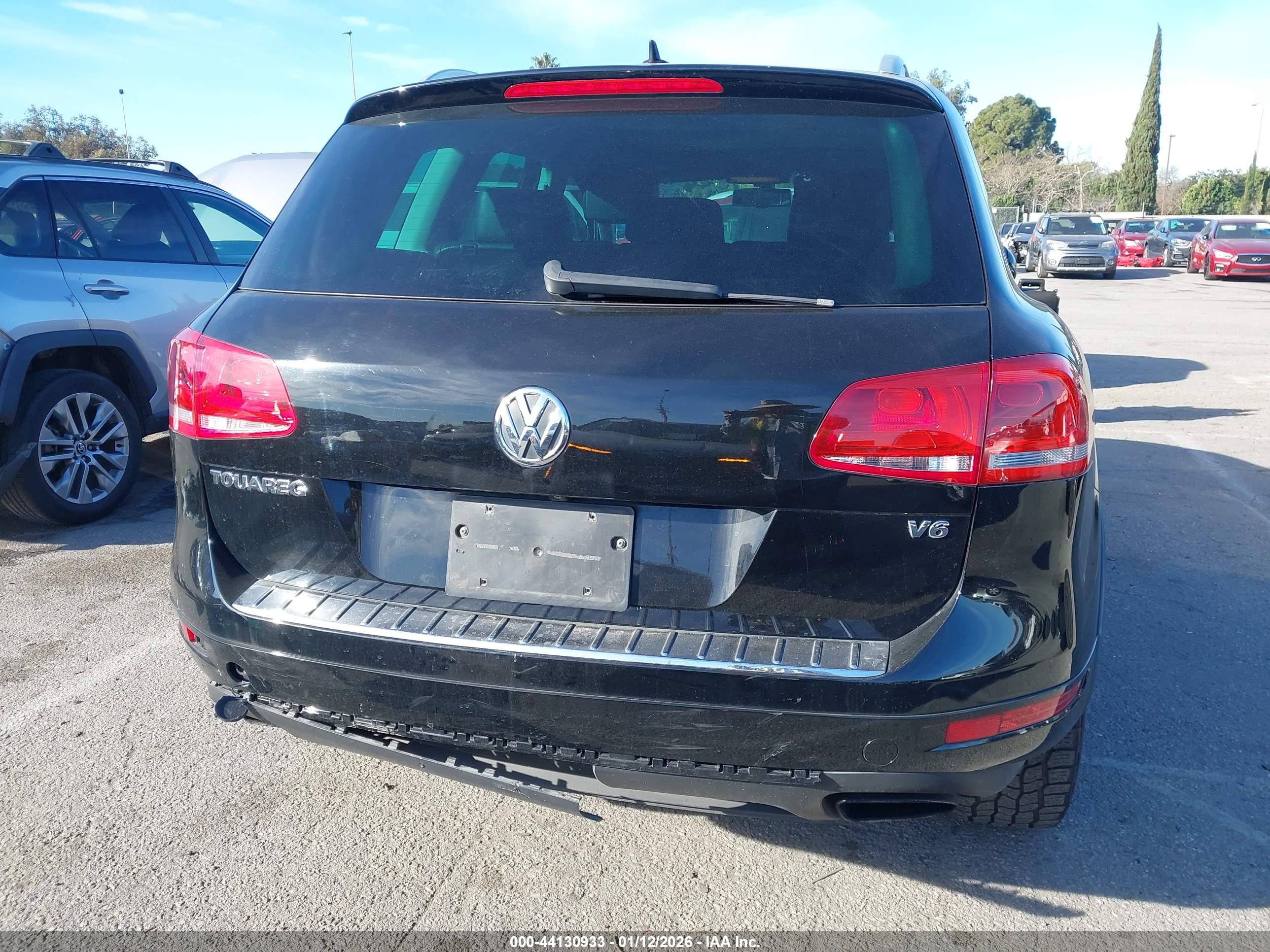 VOLKSWAGEN TOUAREG image 6