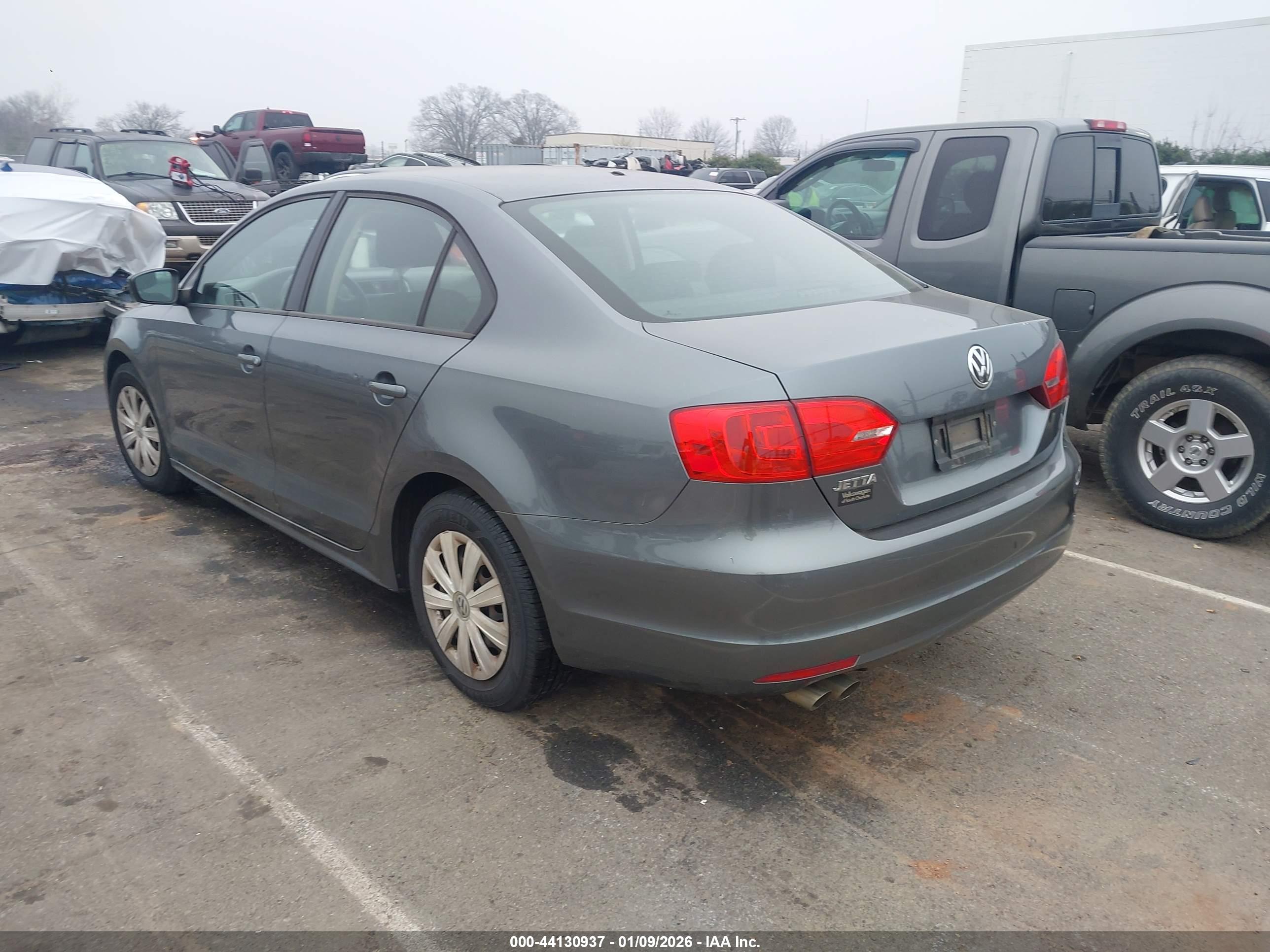 VOLKSWAGEN JETTA image 3