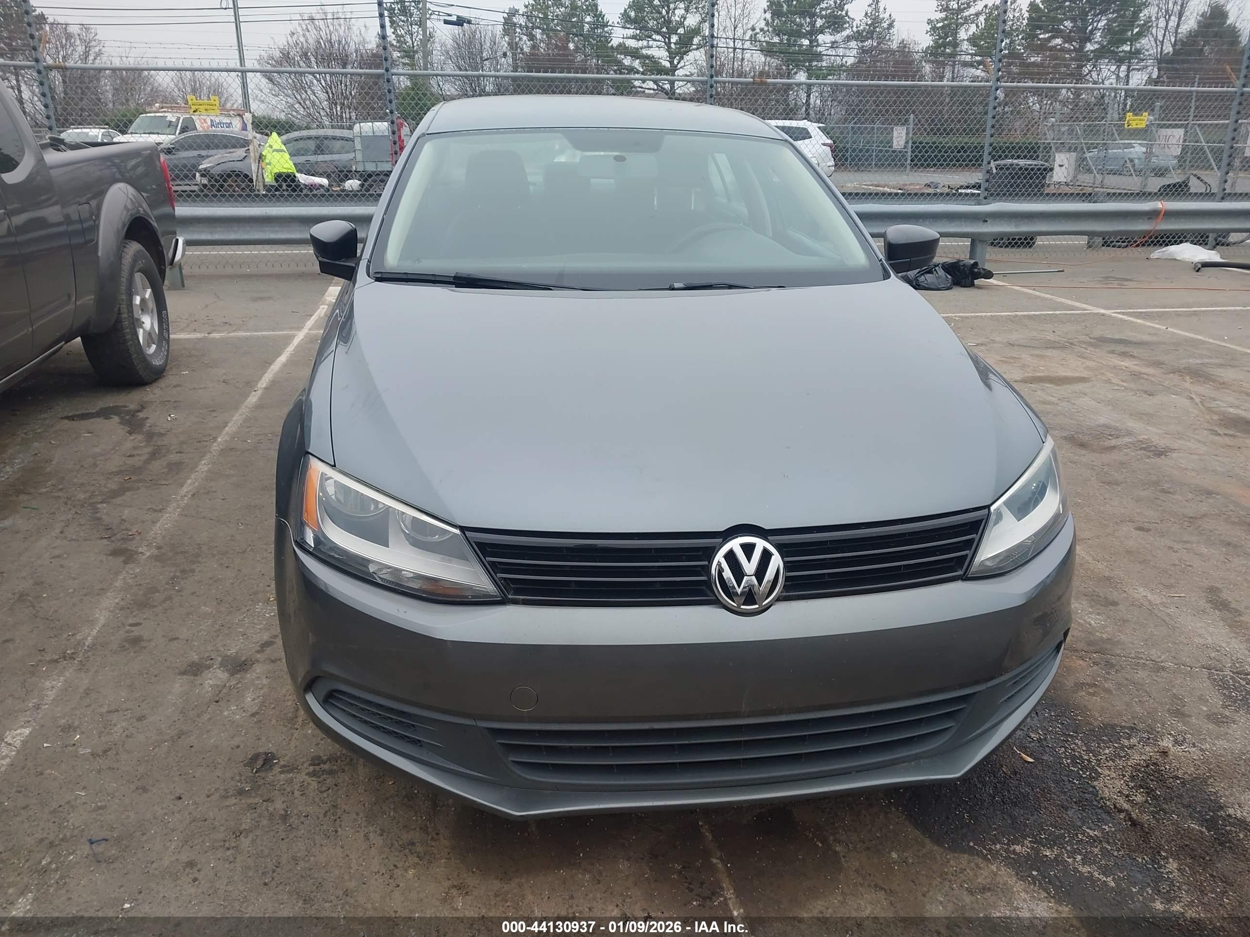 VOLKSWAGEN JETTA image 6
