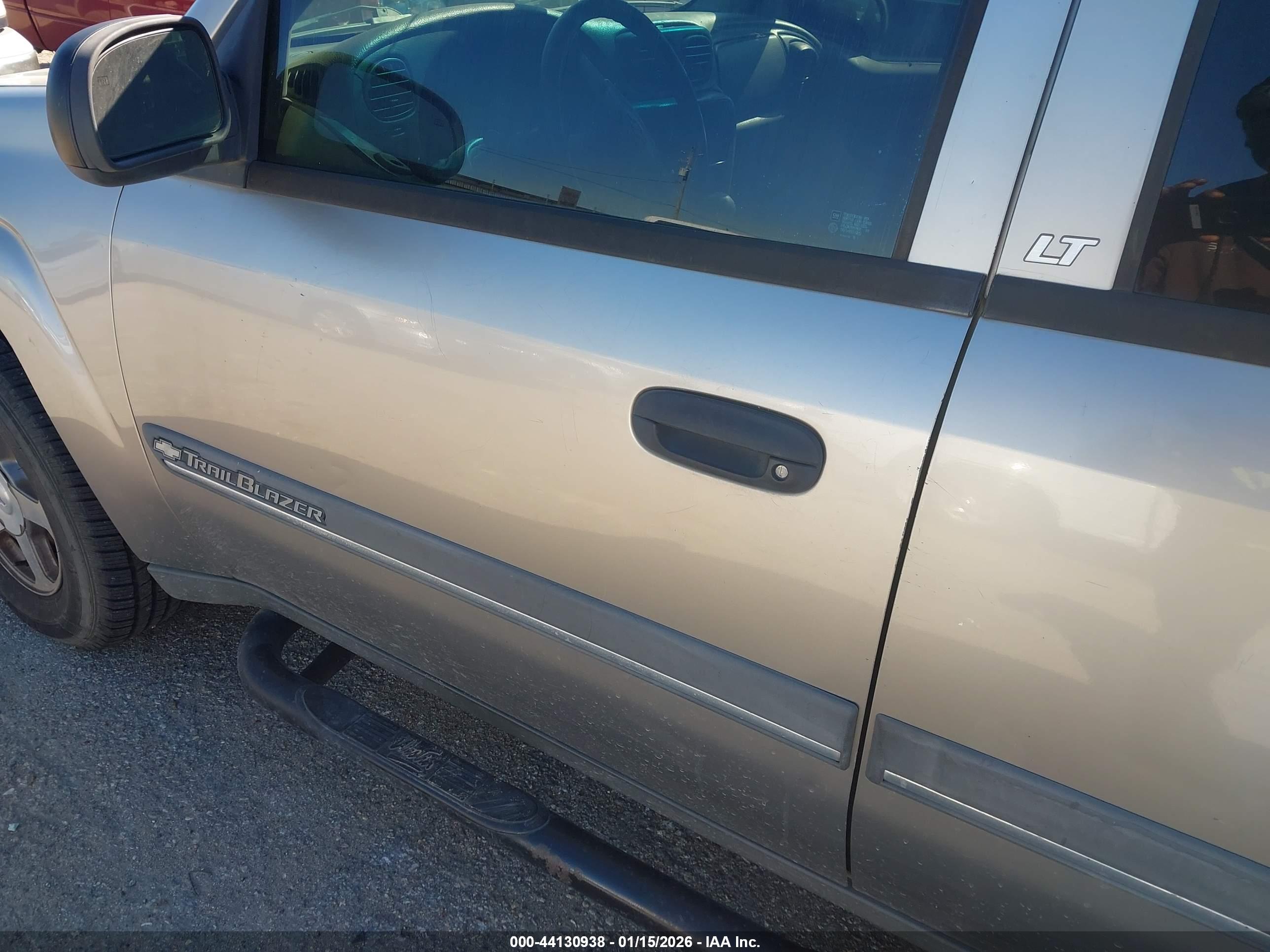 CHEVROLET TRAILBLAZER image 6