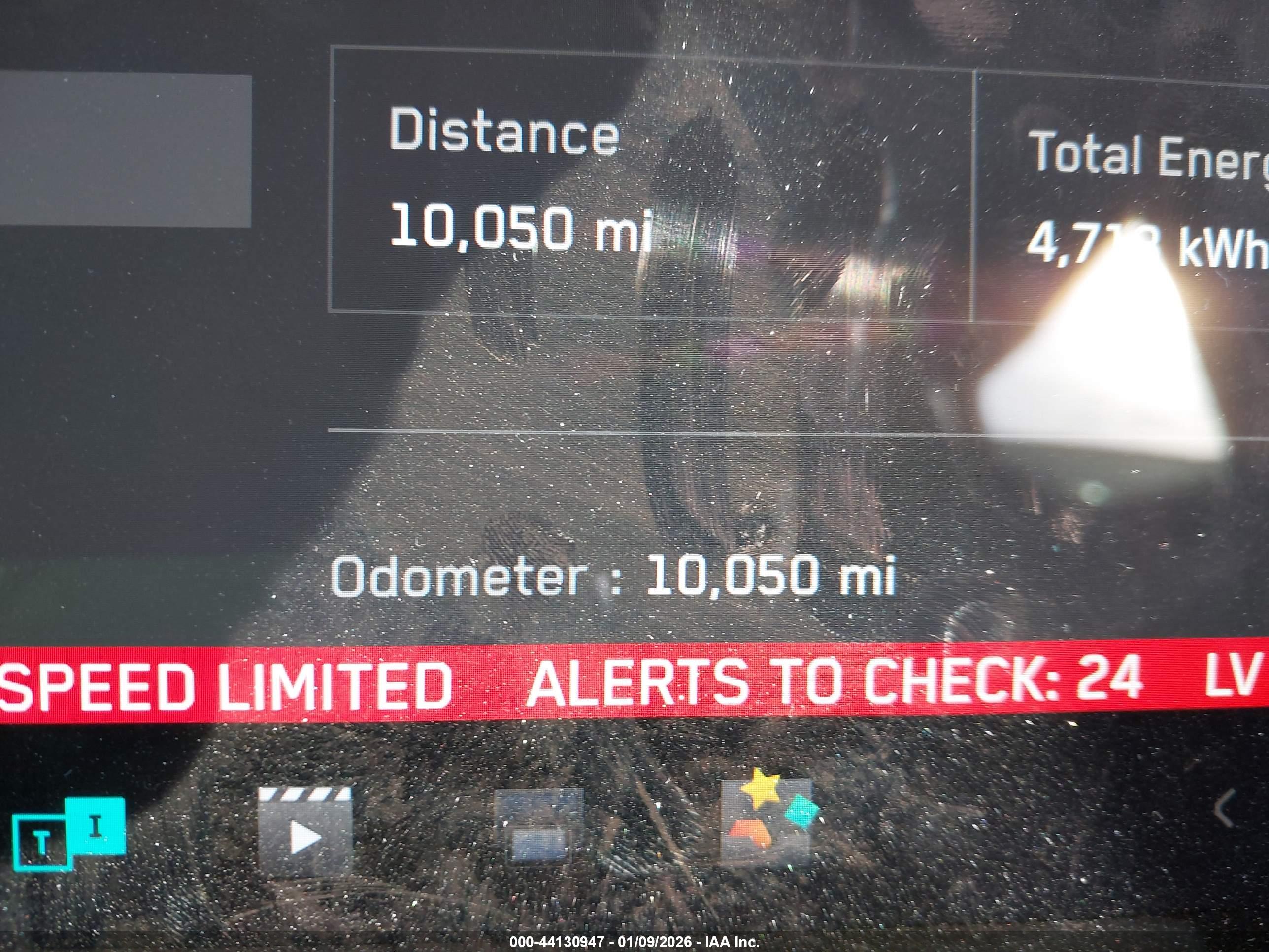 TESLA CYBERTRUCK image 7