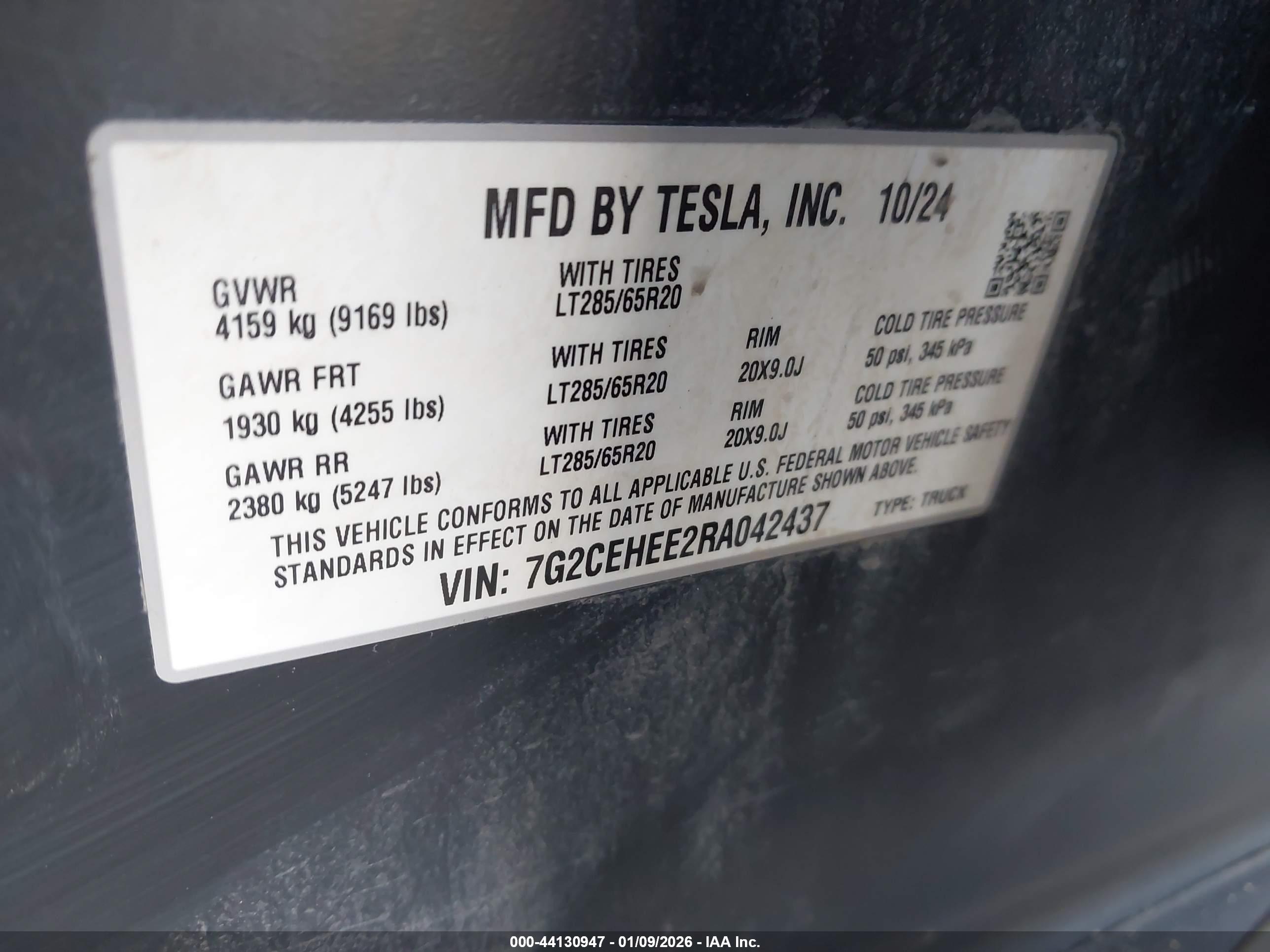 TESLA CYBERTRUCK image 9