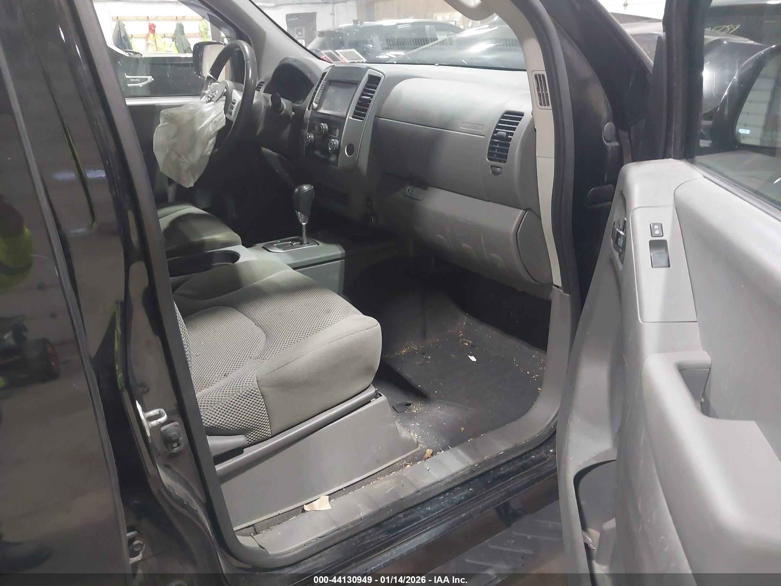 NISSAN FRONTIER image 5