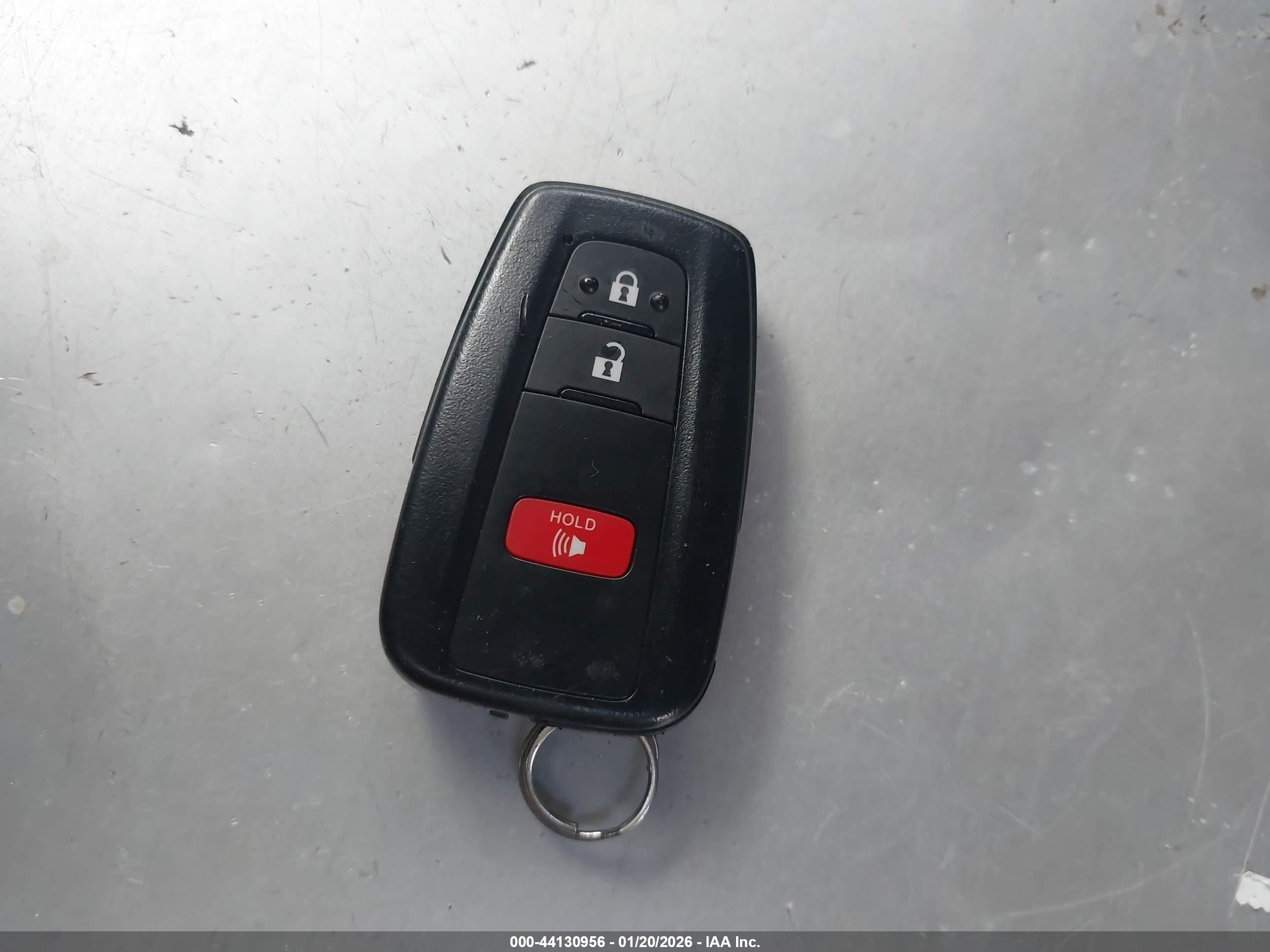 TOYOTA RAV4 image 11