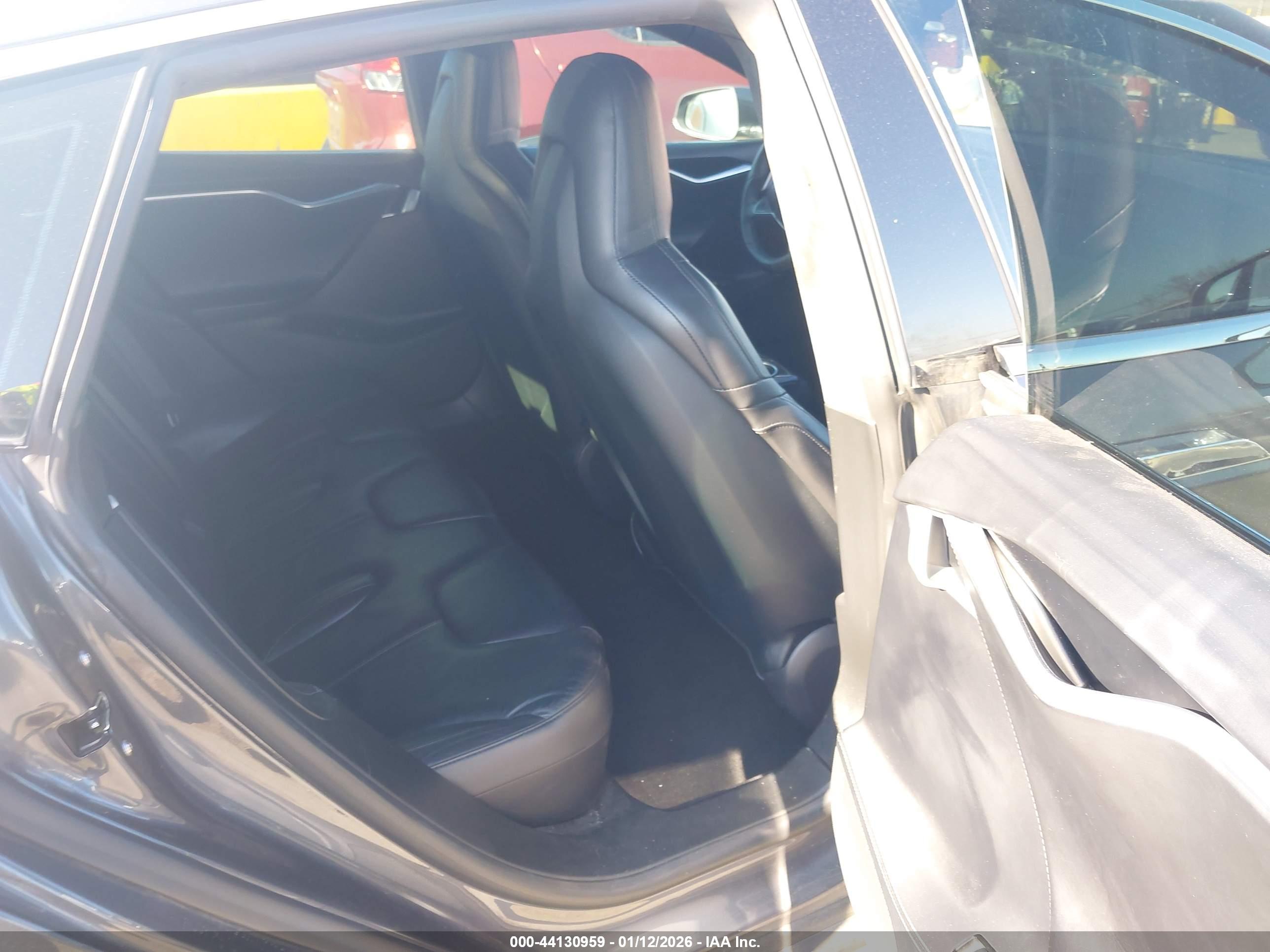 TESLA MODEL image 8