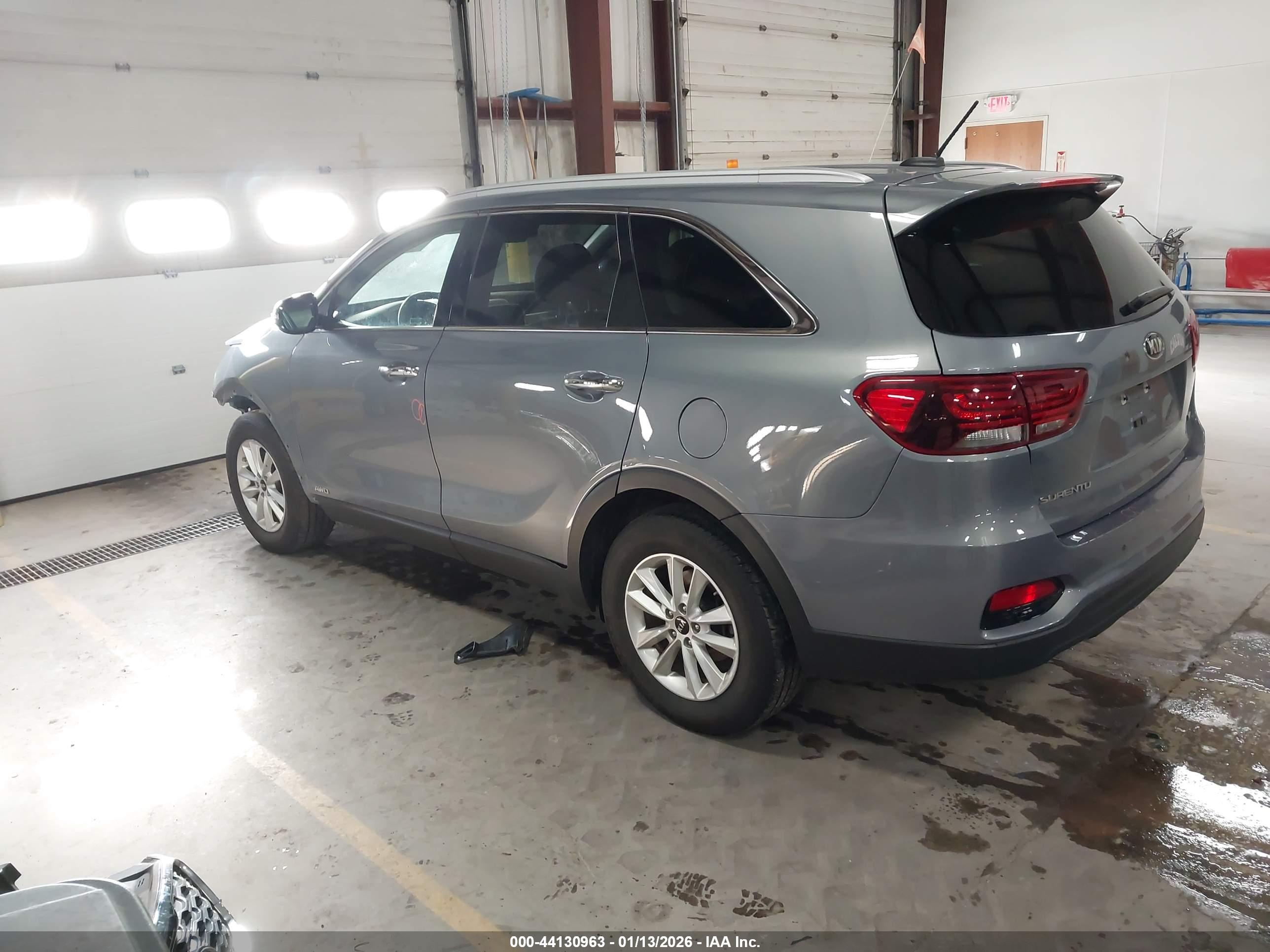 KIA SORENTO image 3