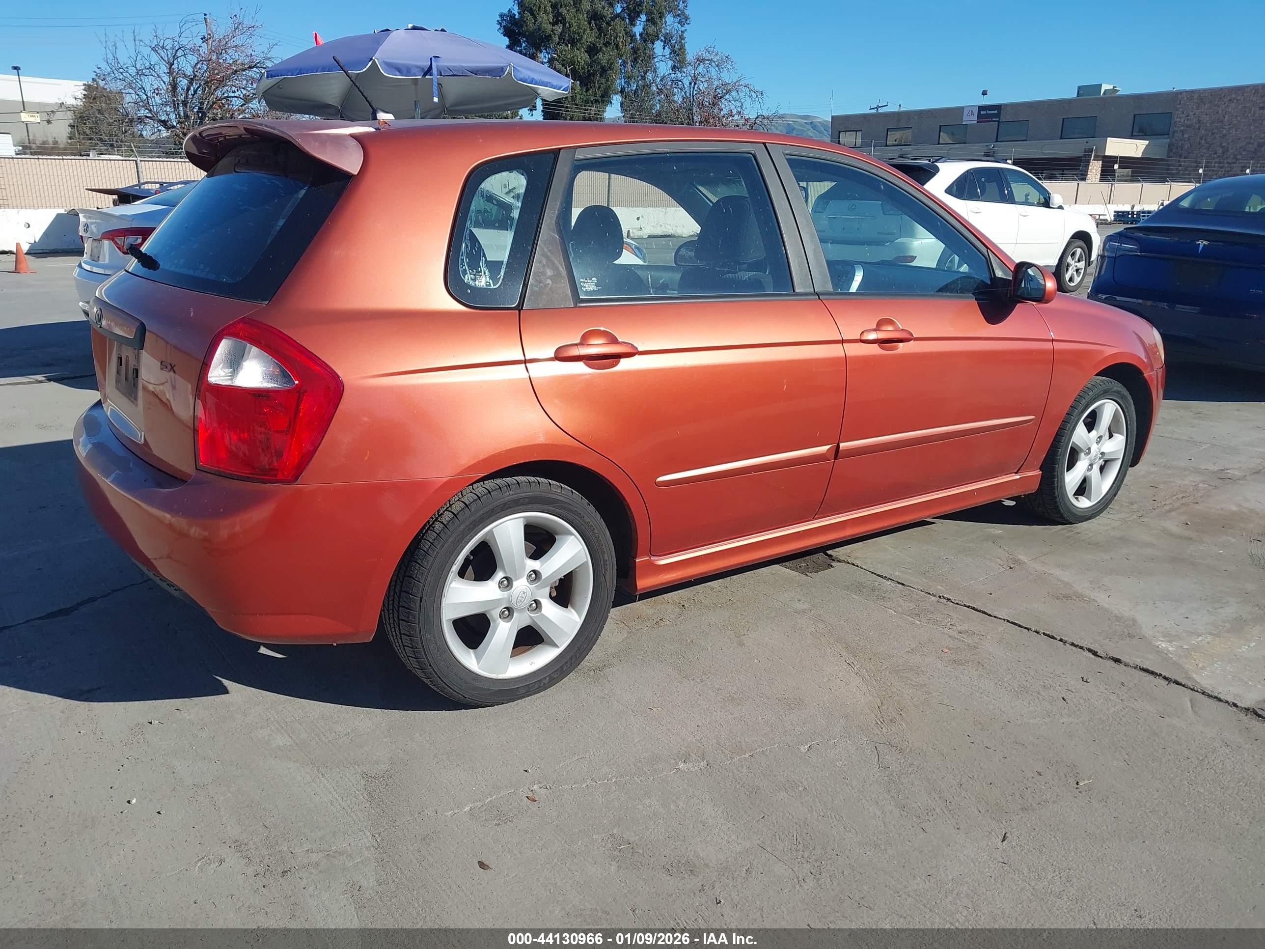KIA SPECTRA5 image 4