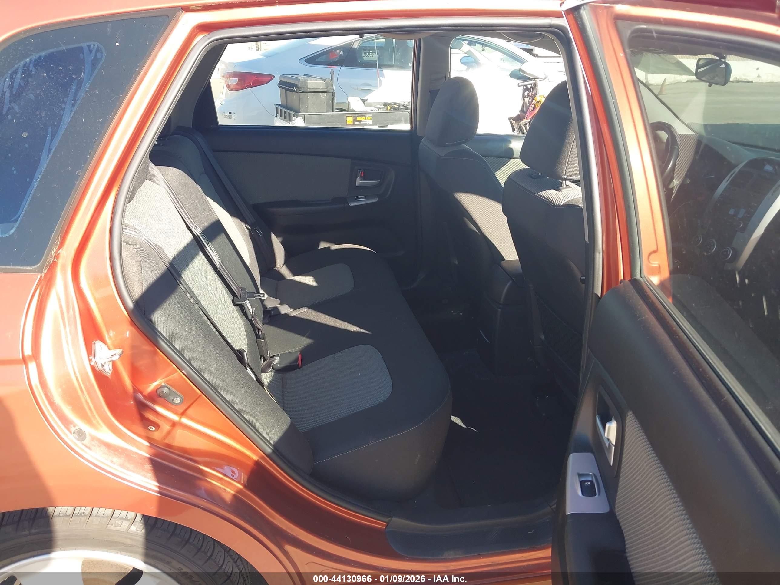 KIA SPECTRA5 image 8