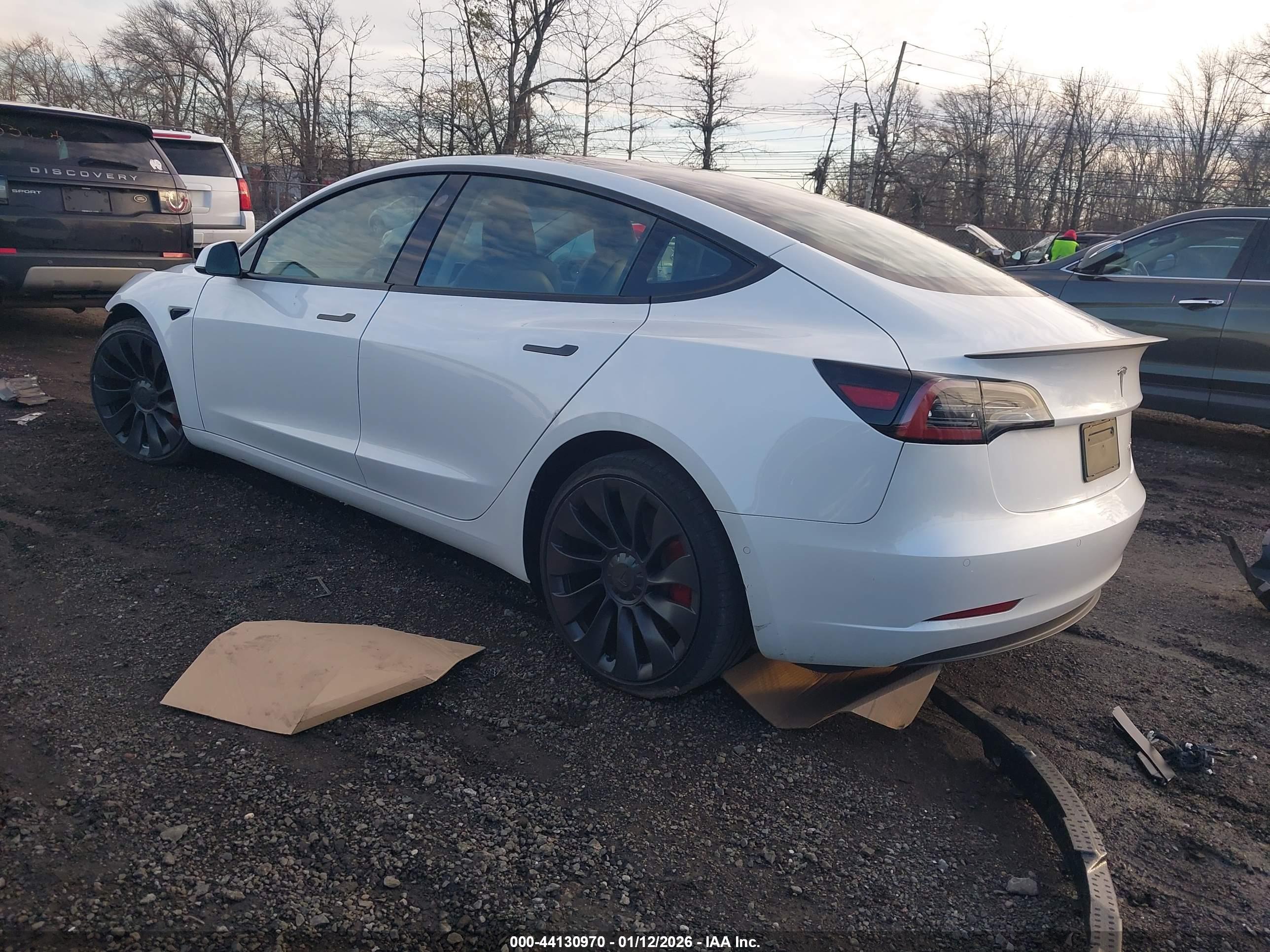 TESLA MODEL image 3