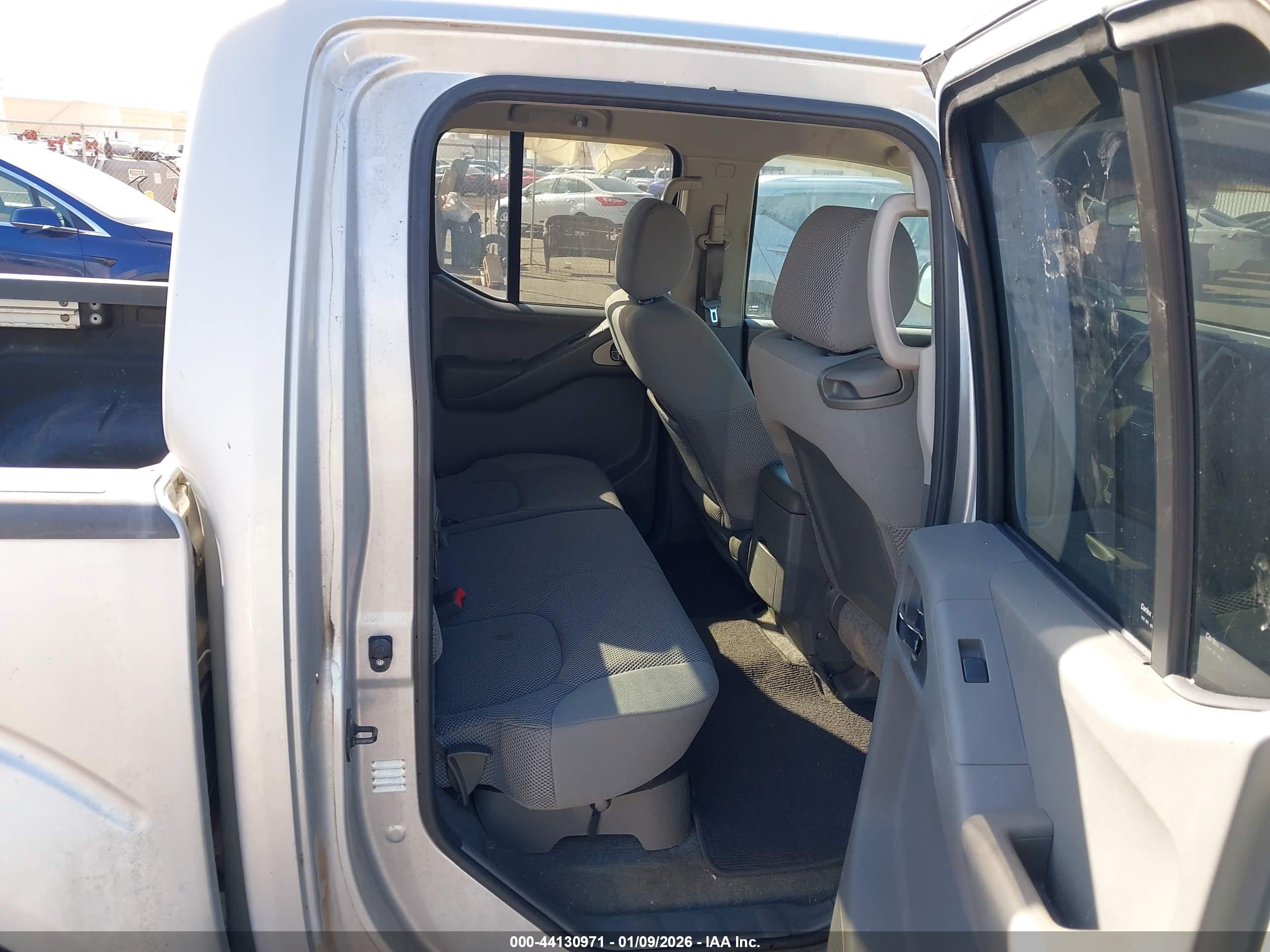 NISSAN FRONTIER image 8