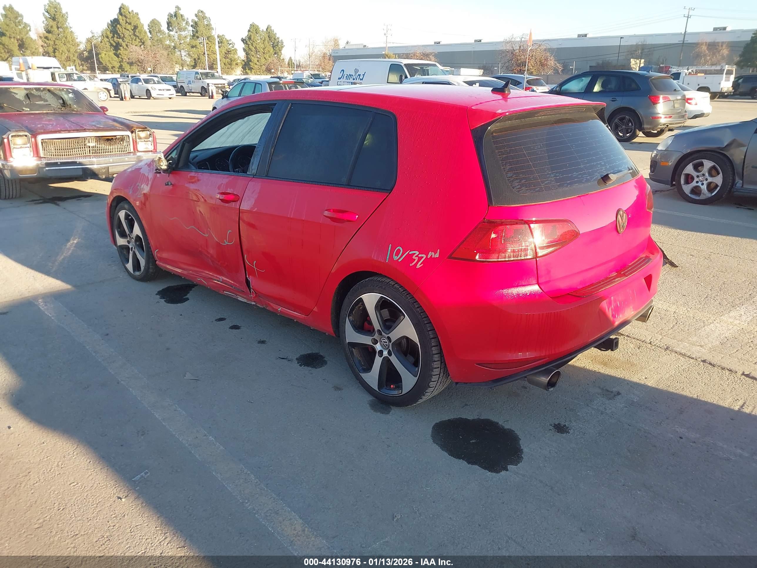 VOLKSWAGEN GOLF image 3