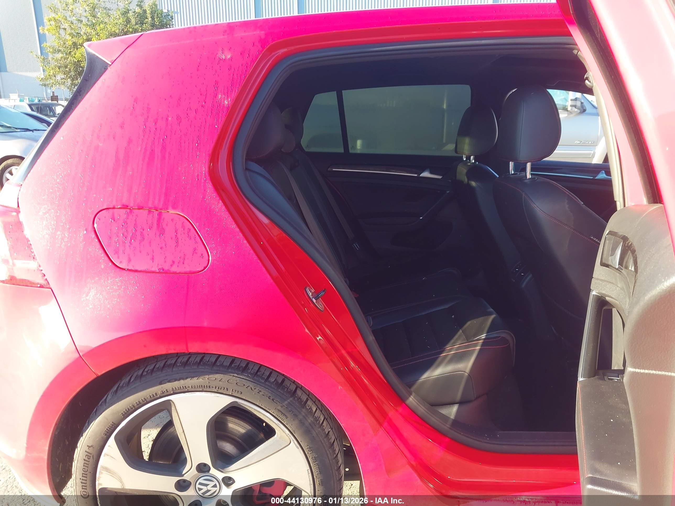 VOLKSWAGEN GOLF image 8