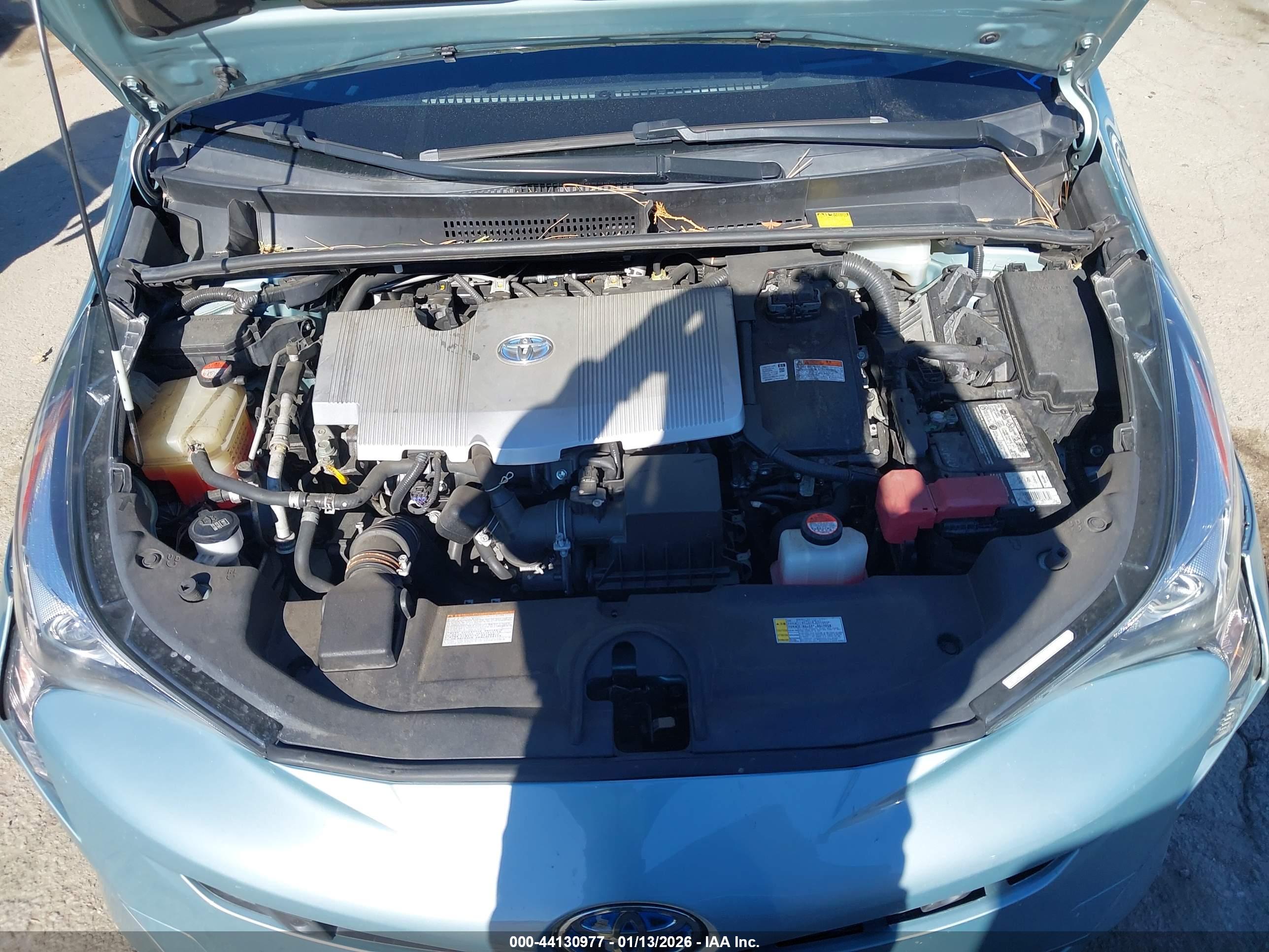 TOYOTA PRIUS image 10