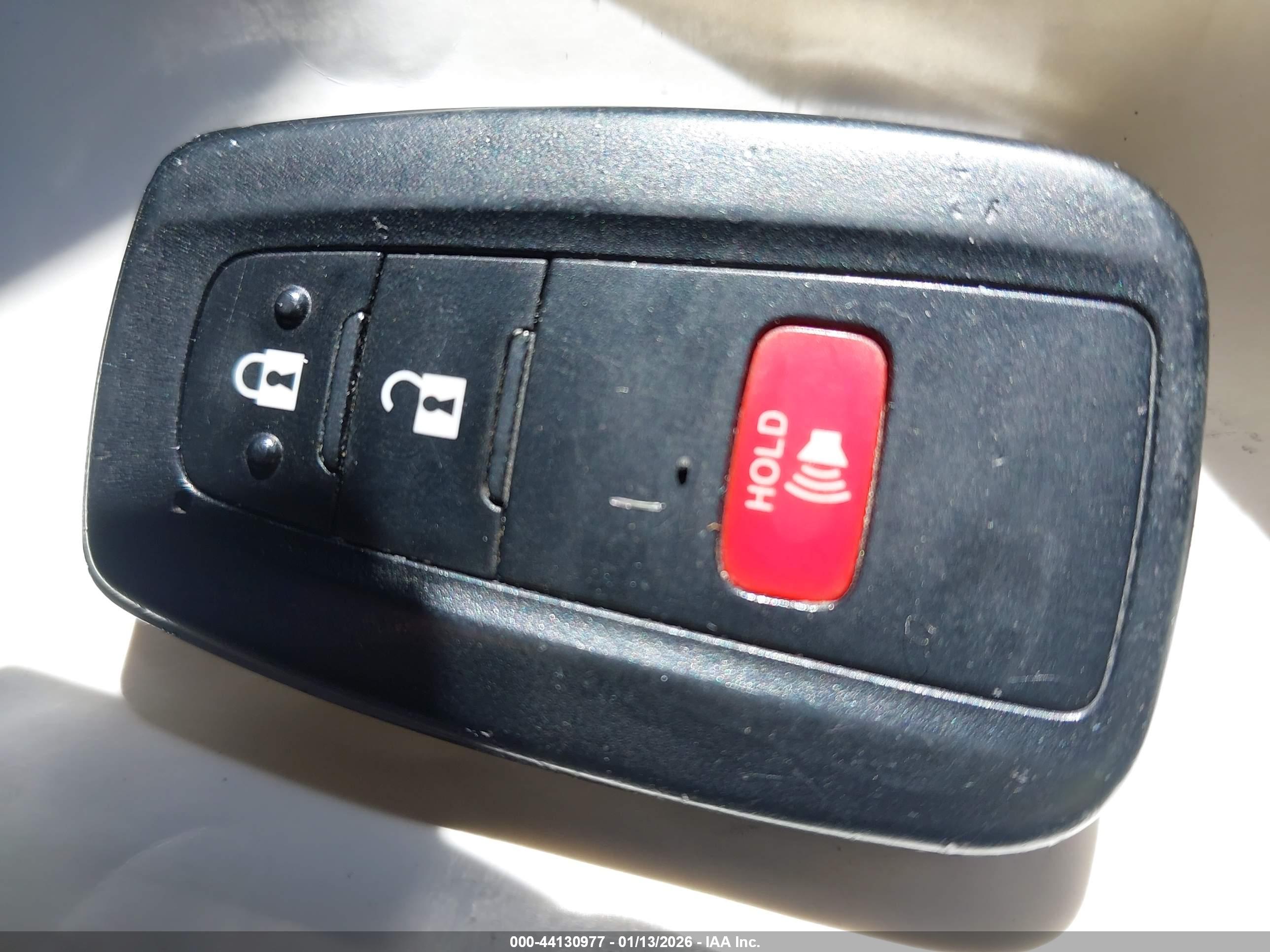 TOYOTA PRIUS image 11