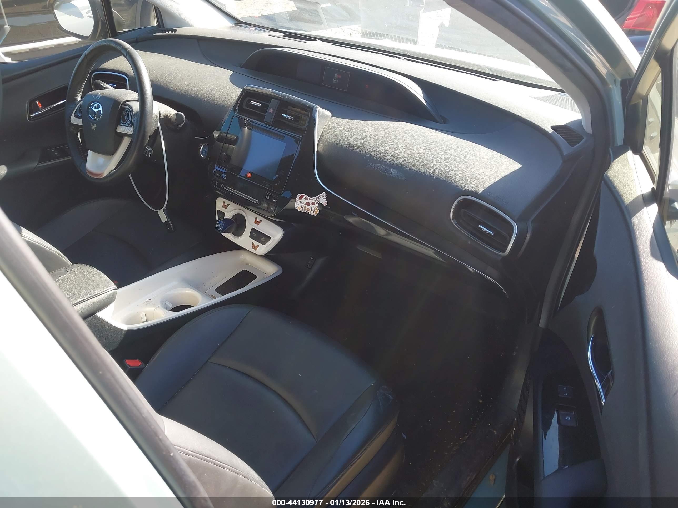 TOYOTA PRIUS image 5