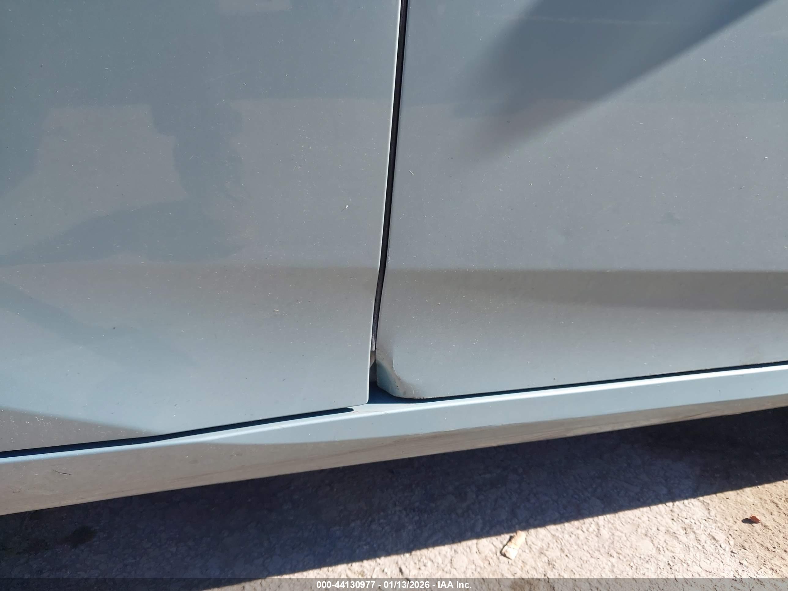 TOYOTA PRIUS image 6