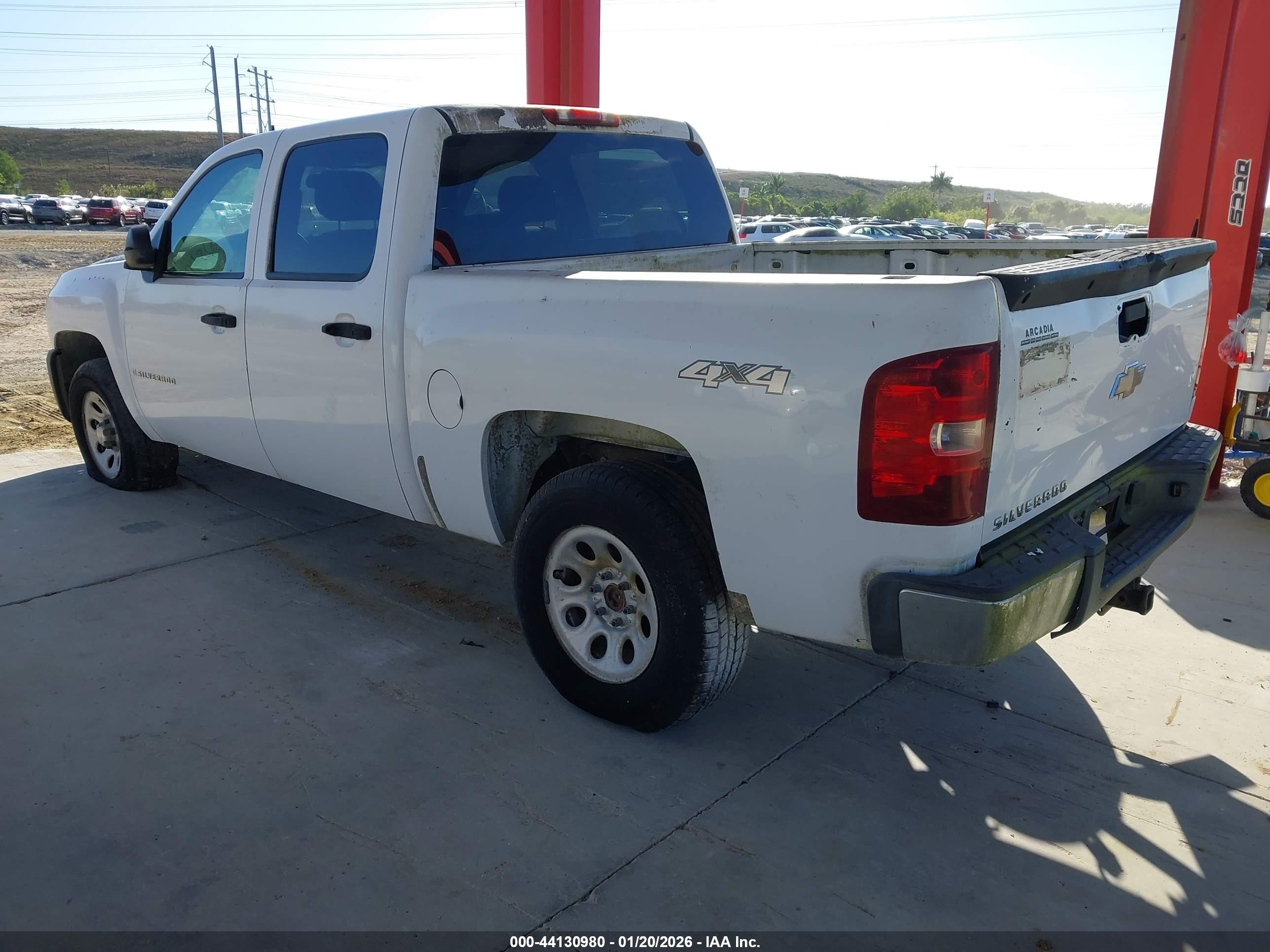 CHEVROLET SILVERADO image 3