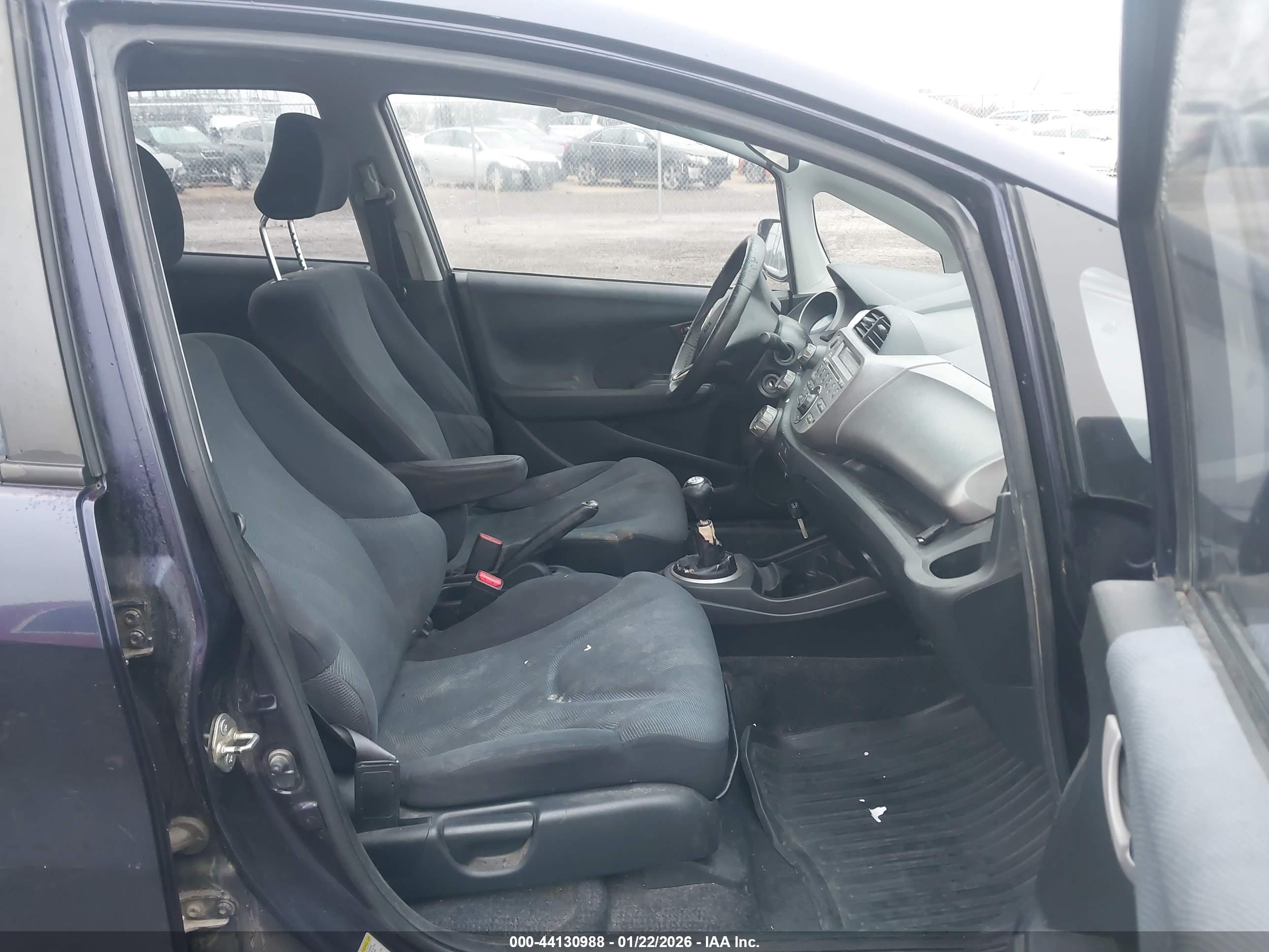 HONDA FIT image 5