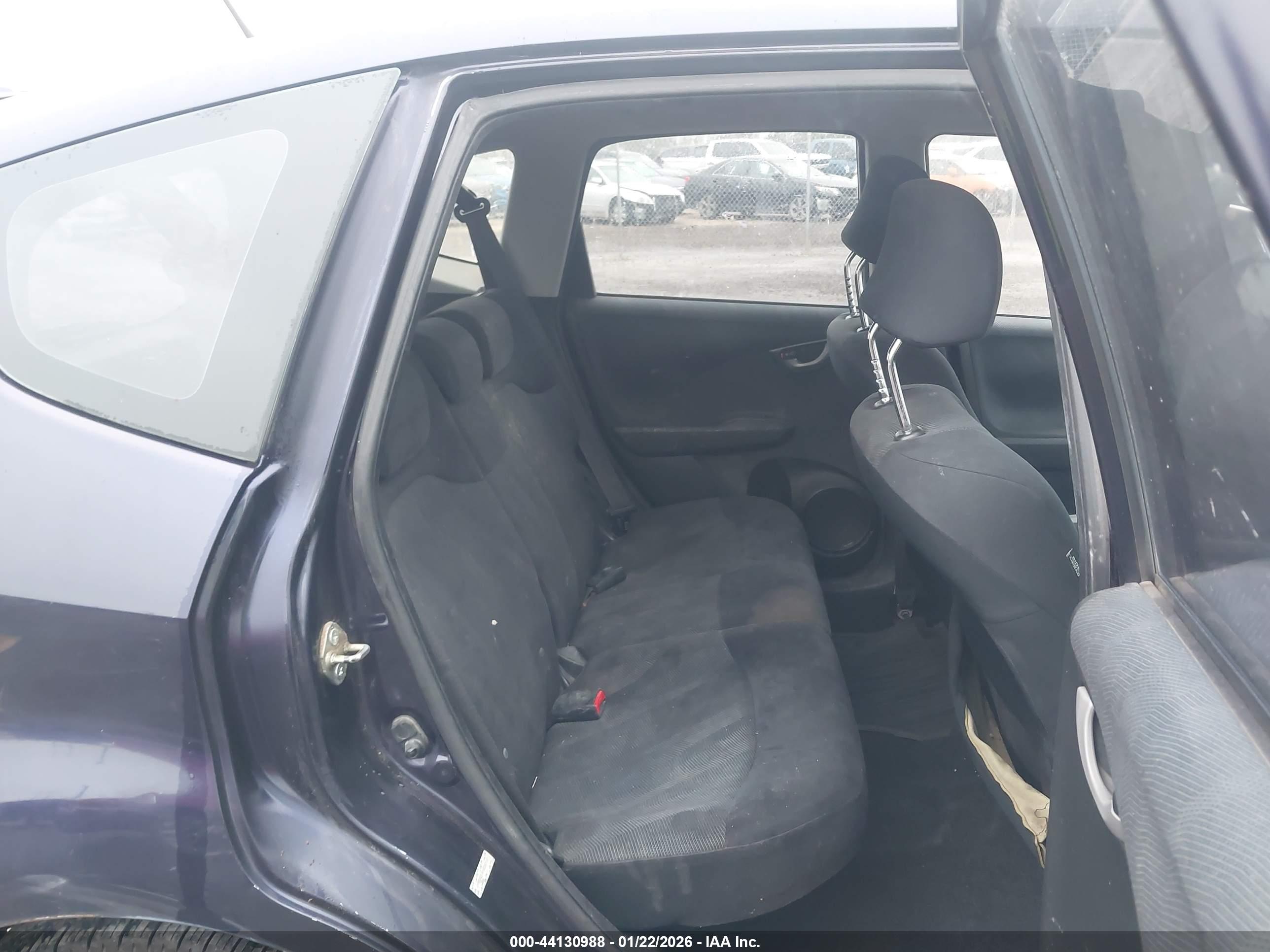 HONDA FIT image 8