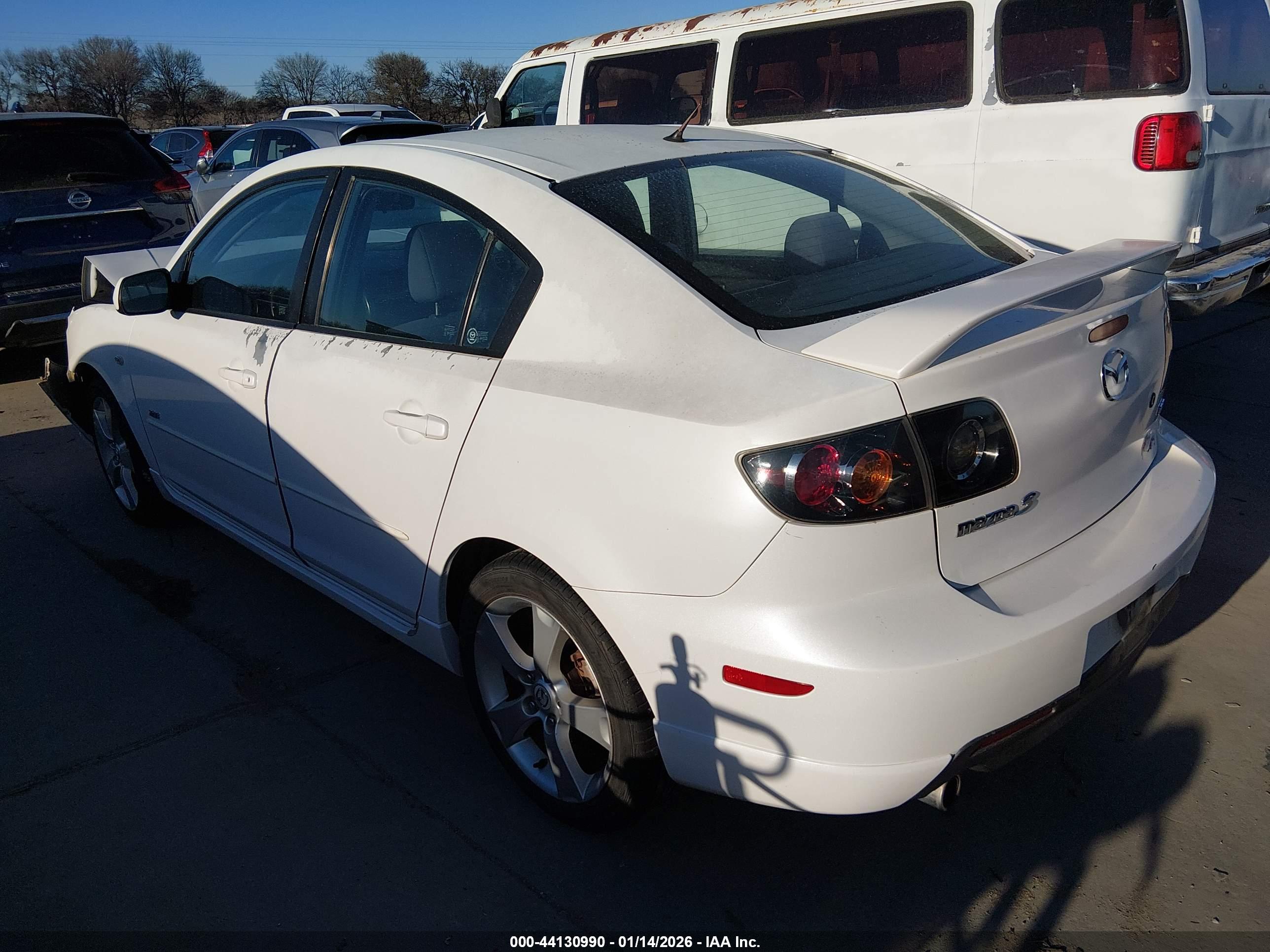 MAZDA MAZDA3 image 3