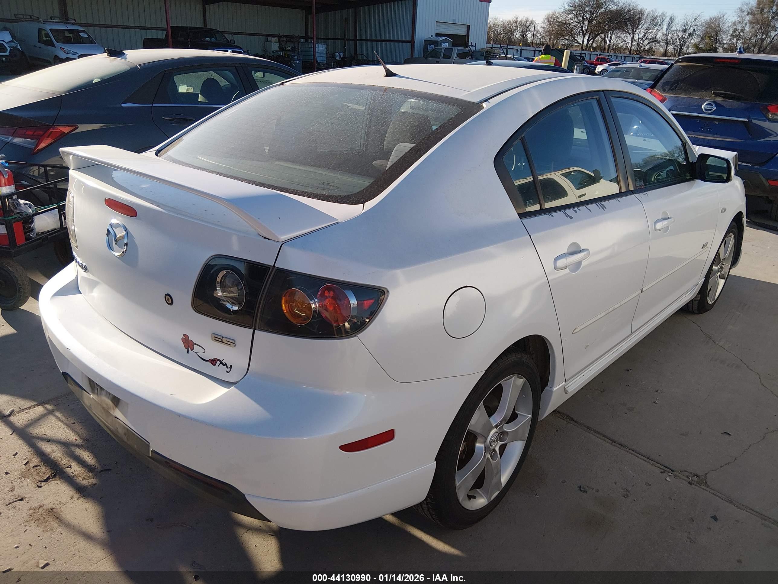MAZDA MAZDA3 image 4