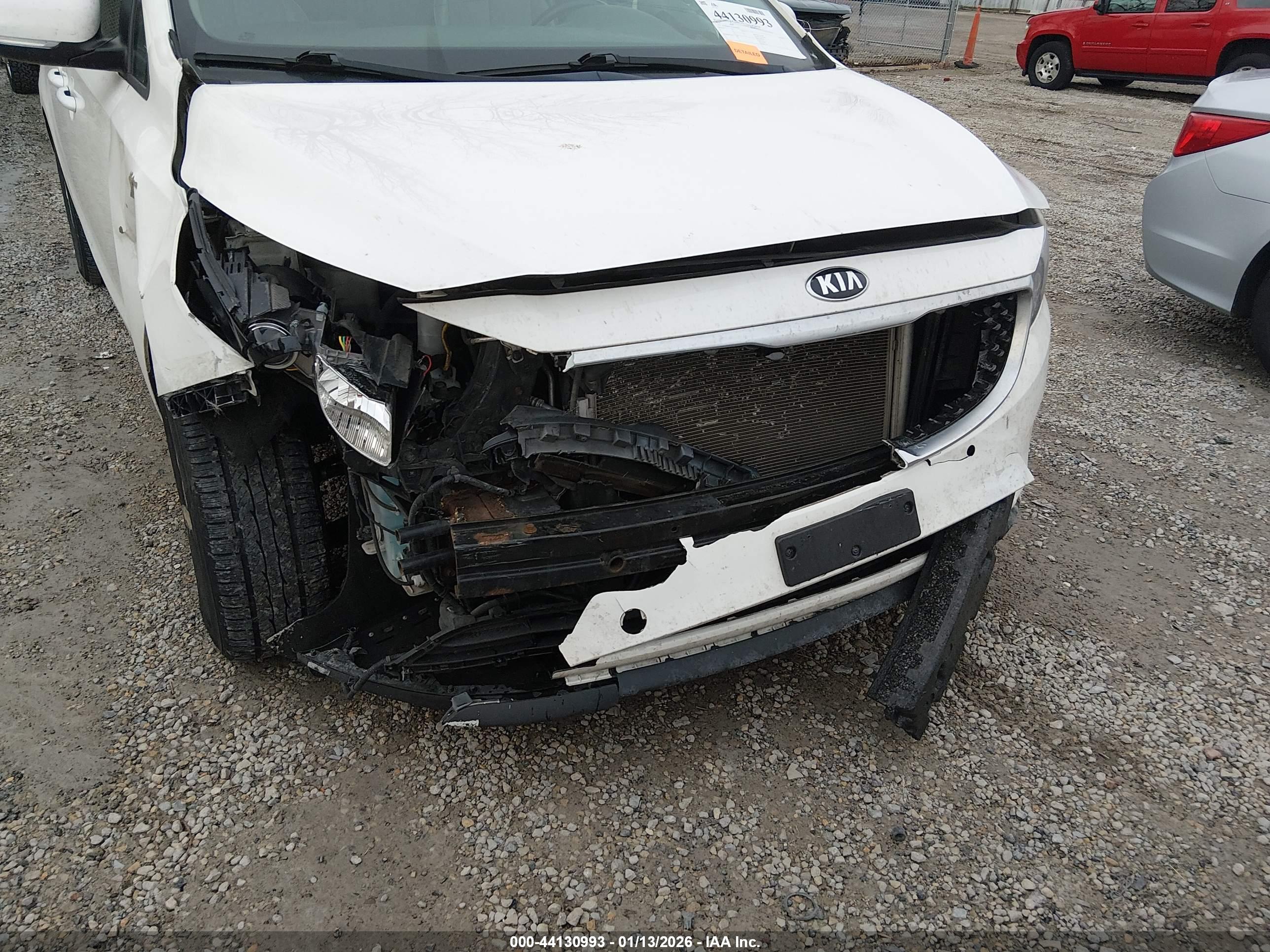 KIA SEDONA image 6