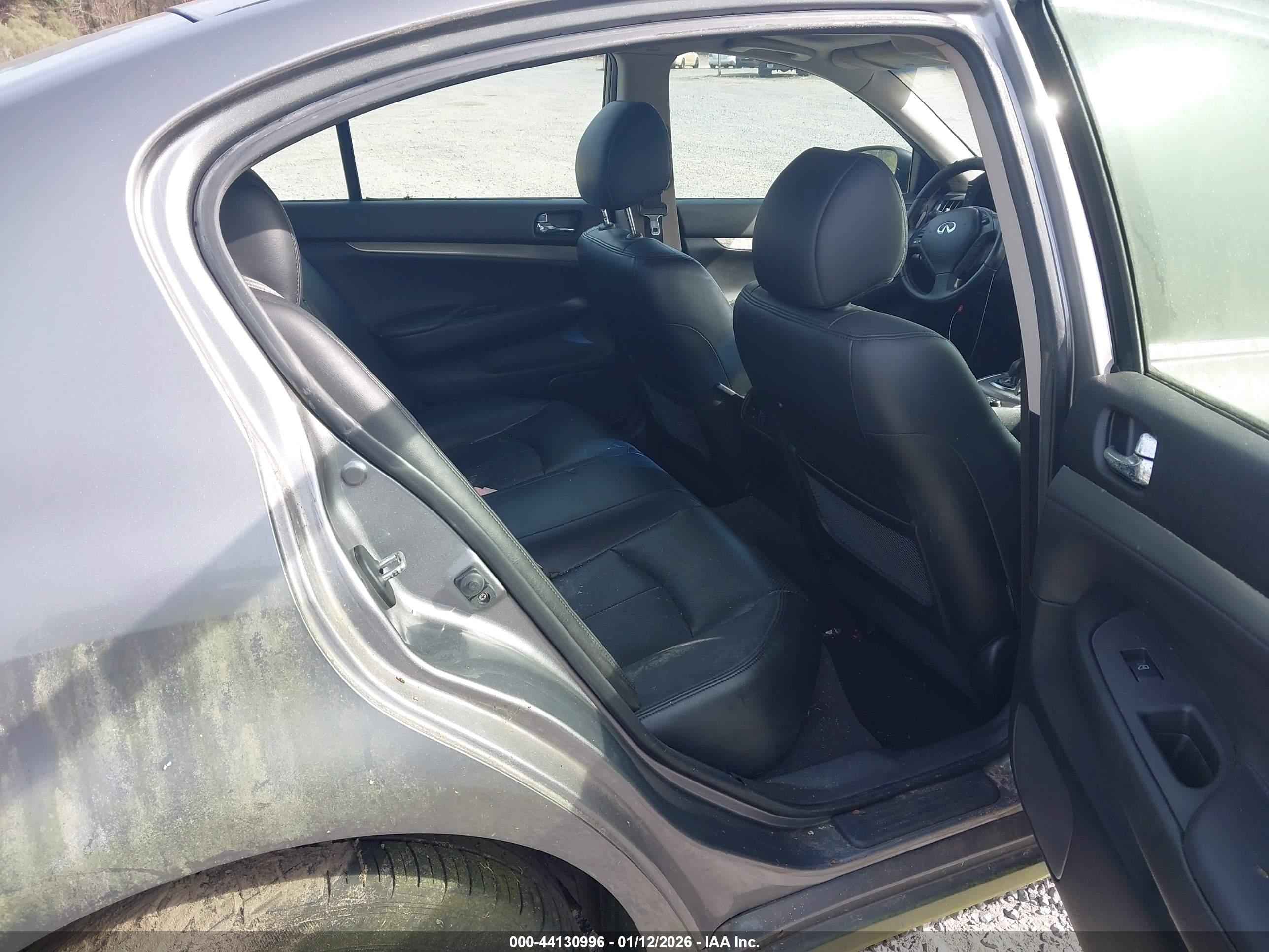INFINITI G37X image 8