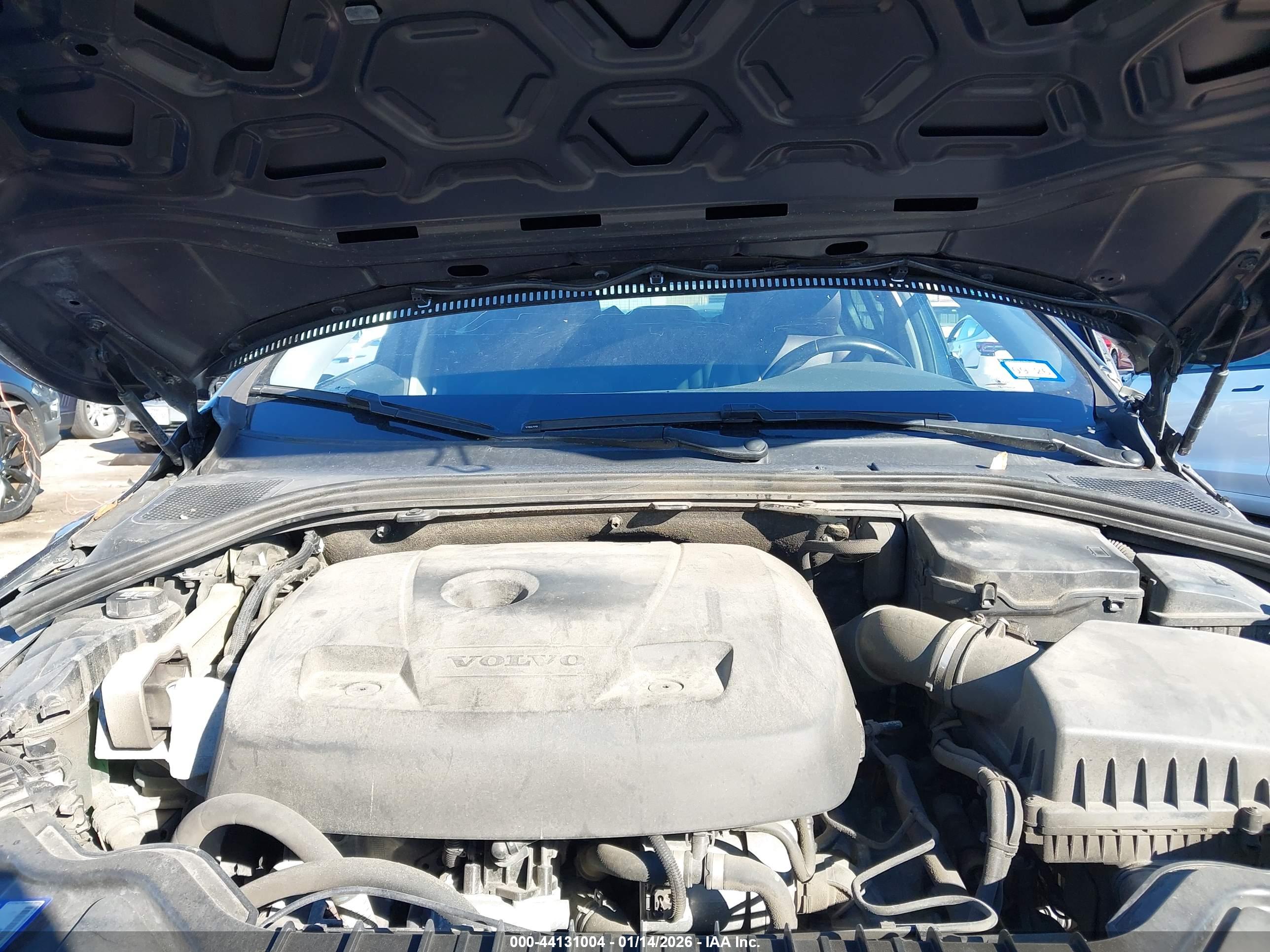 VOLVO S60 image 10