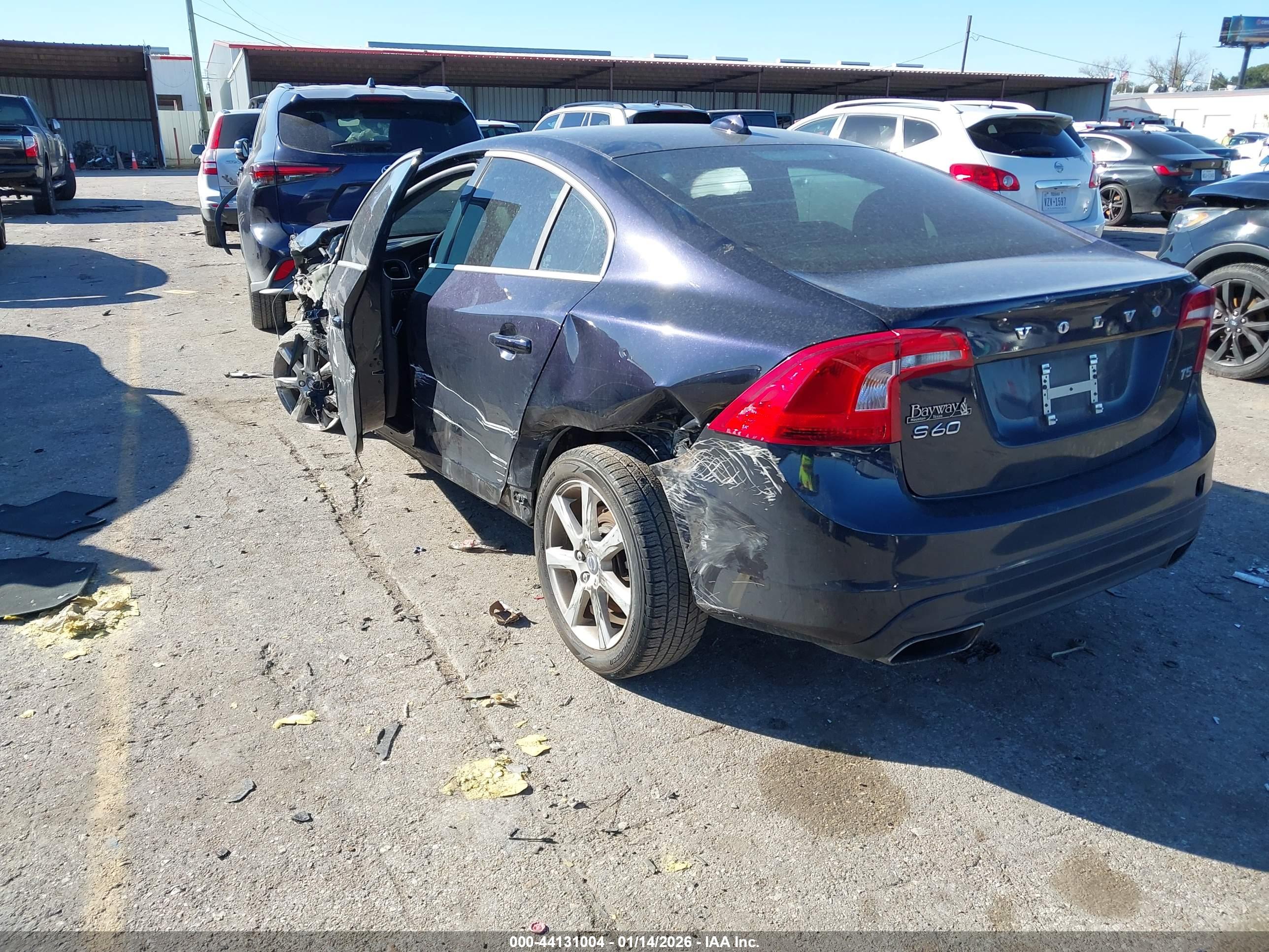 VOLVO S60 image 3