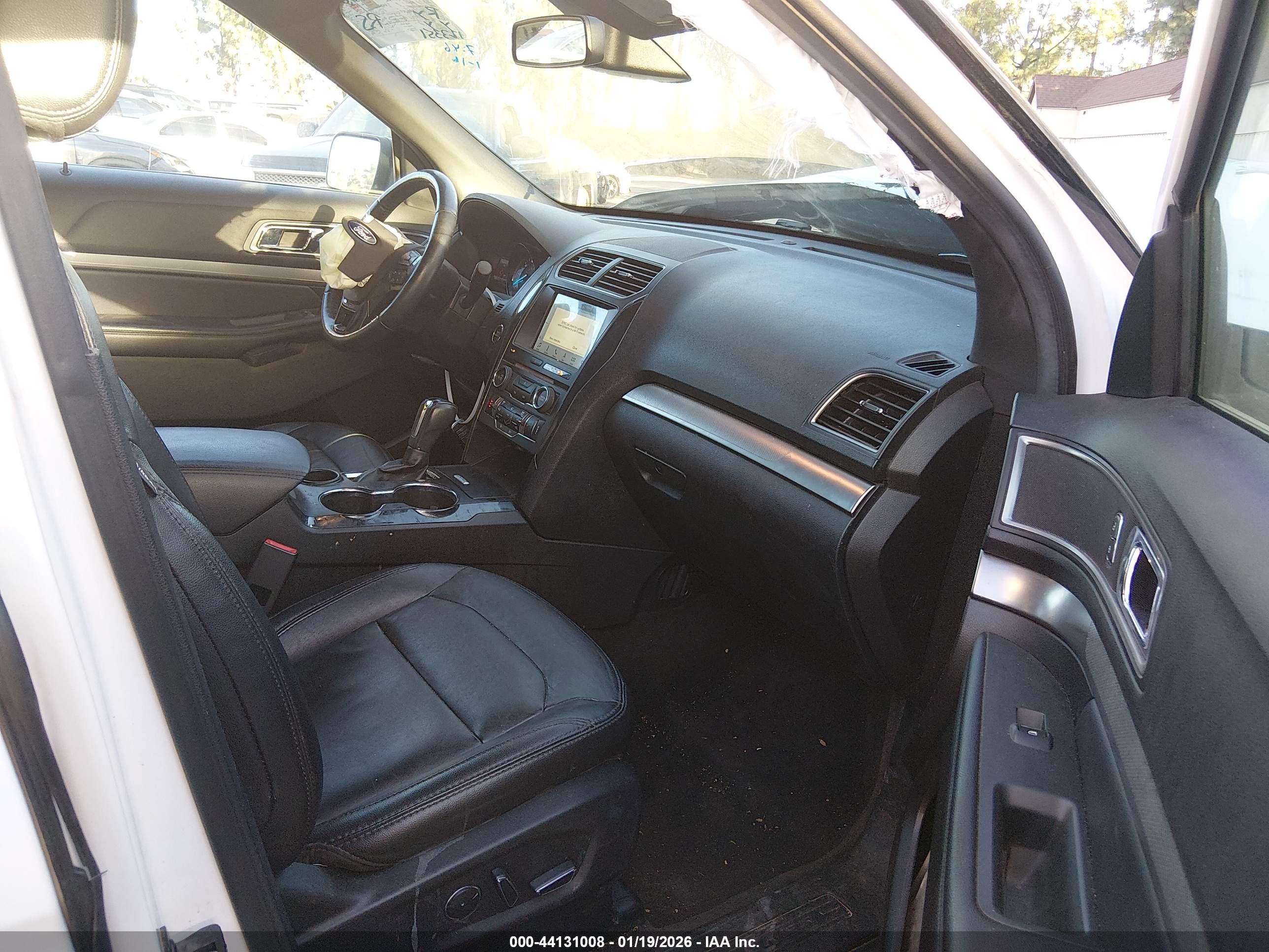 FORD EXPLORER image 5