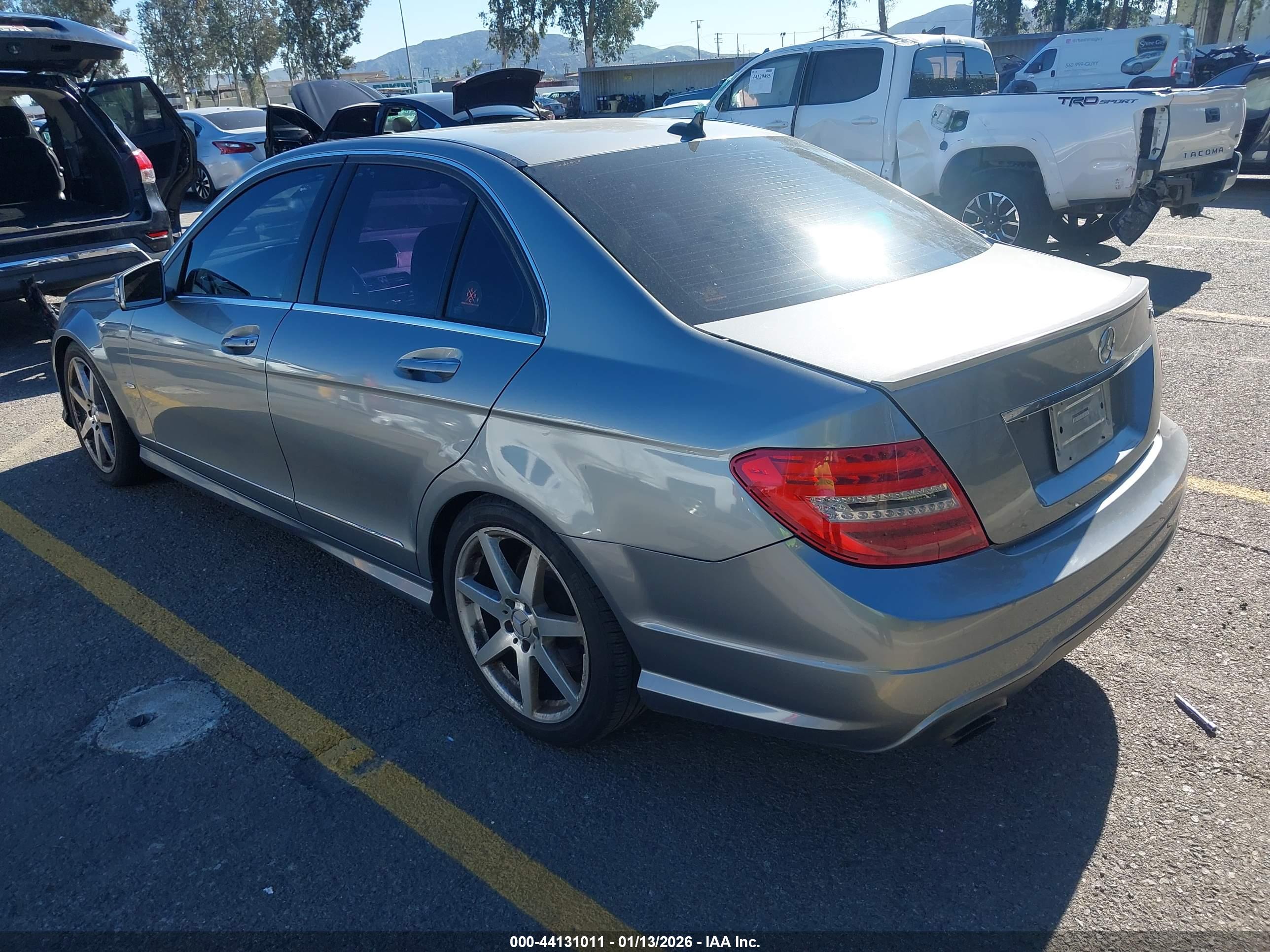 MERCEDES-BENZ C image 3