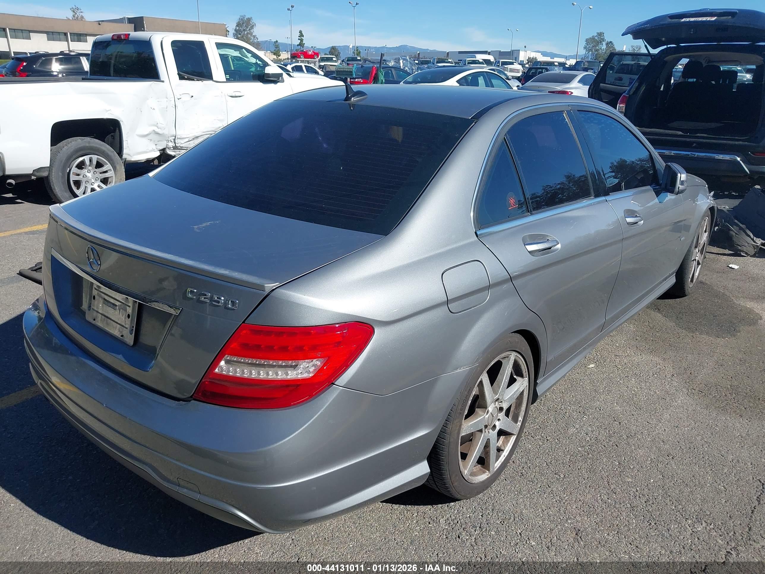 MERCEDES-BENZ C image 4