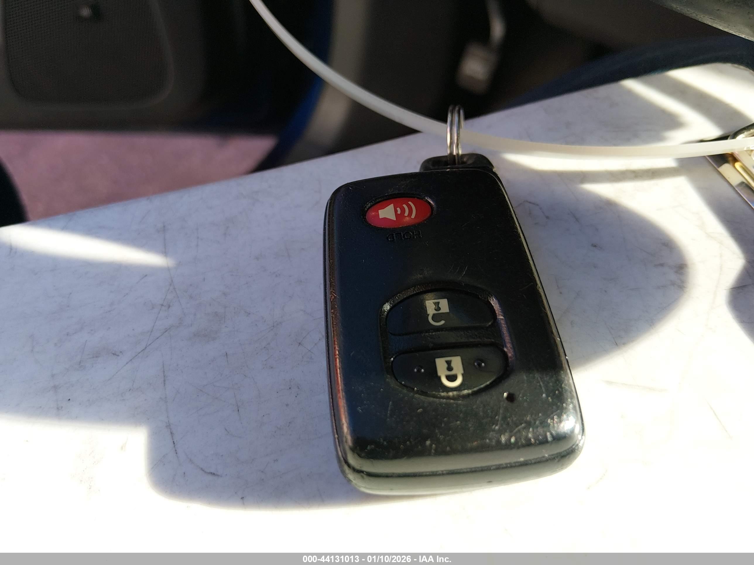 TOYOTA PRIUS image 11