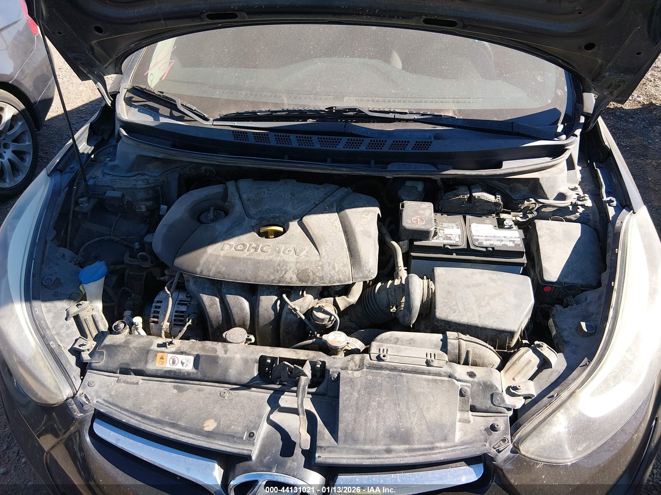 HYUNDAI ELANTRA image 10