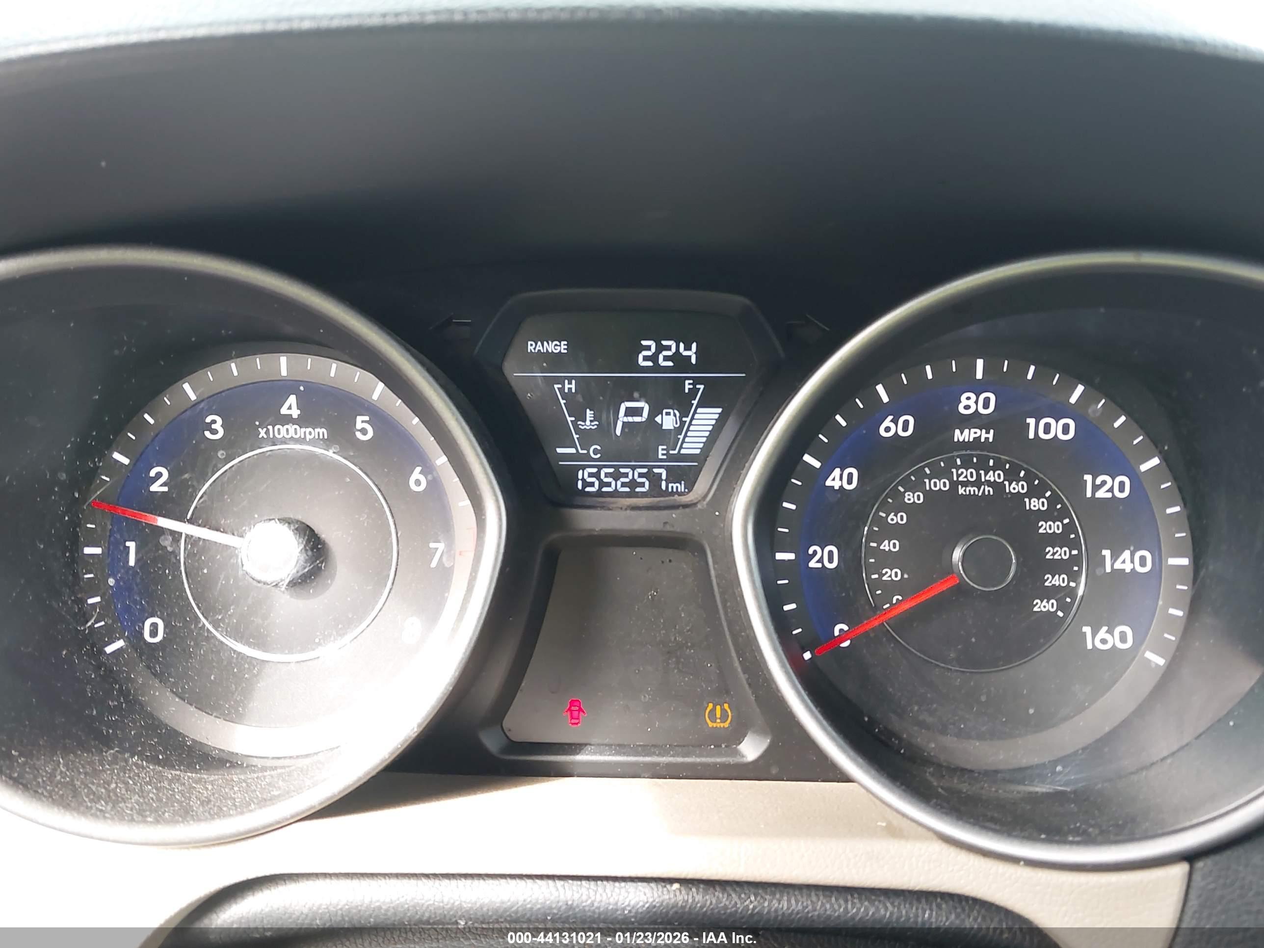 HYUNDAI ELANTRA image 7