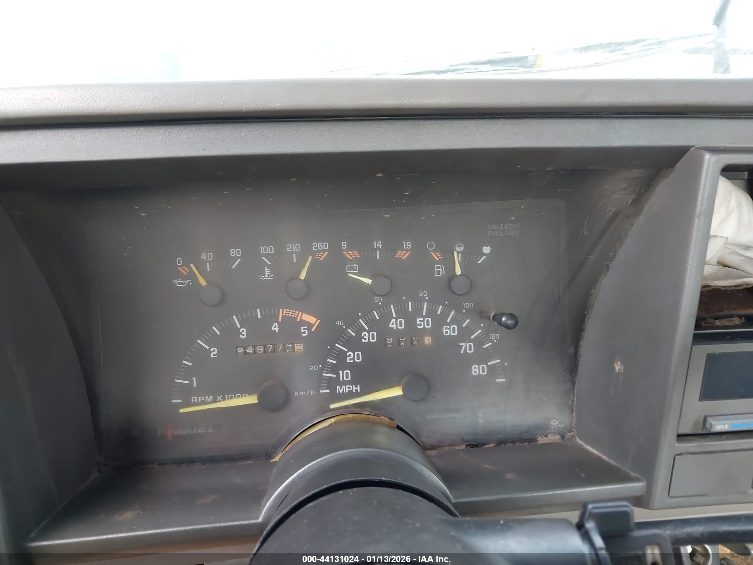 CHEVROLET GMT-400 image 7